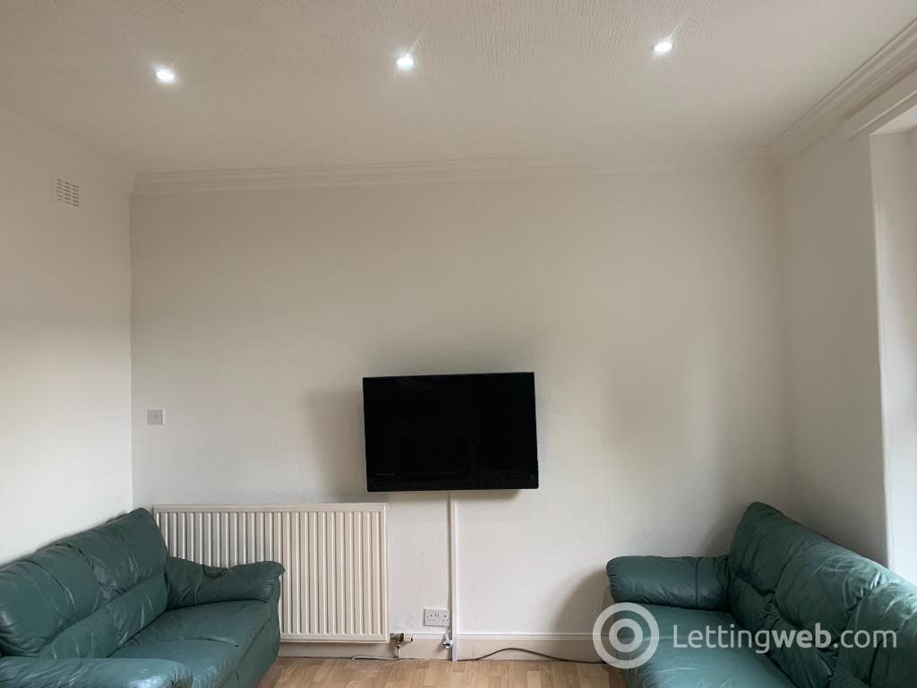 Property to rent in Forth Street, Riverside, Stirling, FK8 1UF