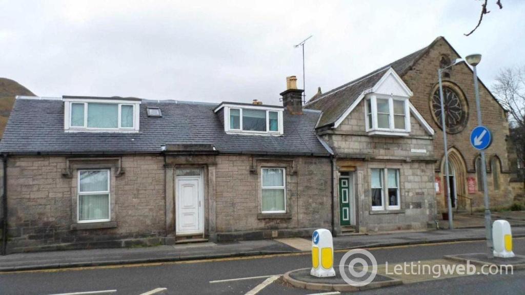 Property to rent in High Street, Tillicoultry, Clackmannanshire, FK13 6DT