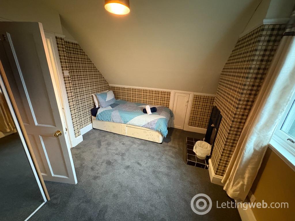 Property to rent in High Street, Tillicoultry, Clackmannanshire, FK13 6DT