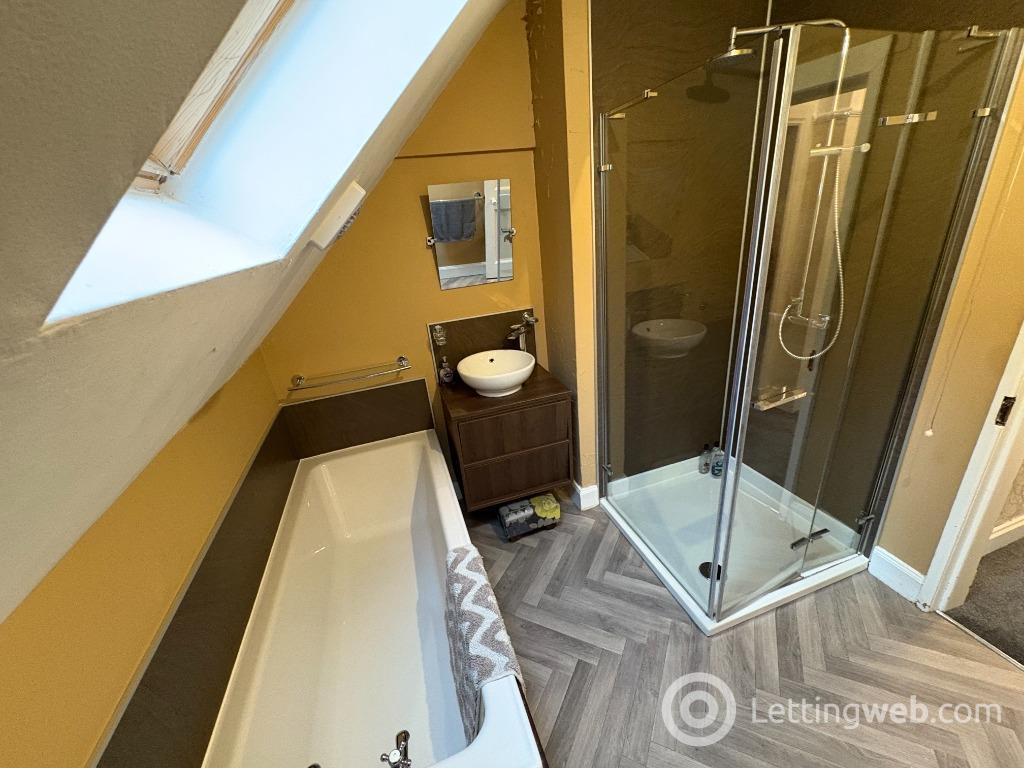 Property to rent in High Street, Tillicoultry, Clackmannanshire, FK13 6DT