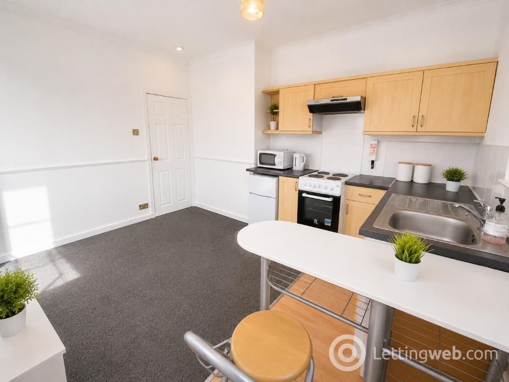 Property to rent in Charlotte Place, Gilcomston, Aberdeen, AB25 1LX