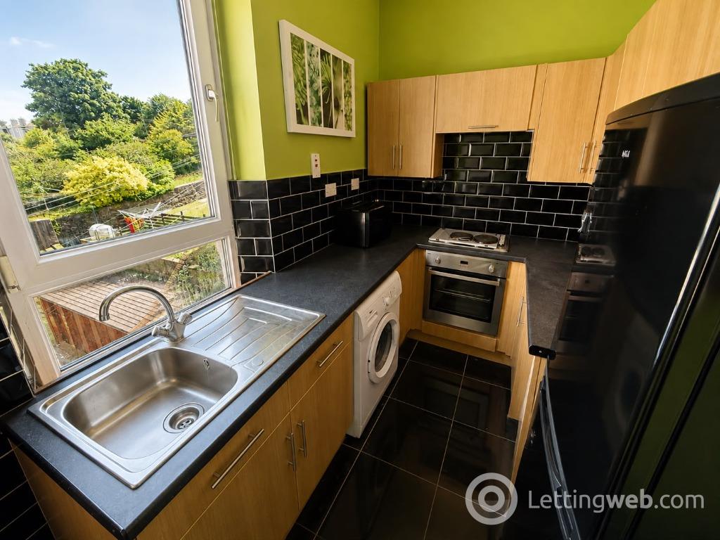 Property to rent in Victoria Road, Aberdeen, AB11 9NN