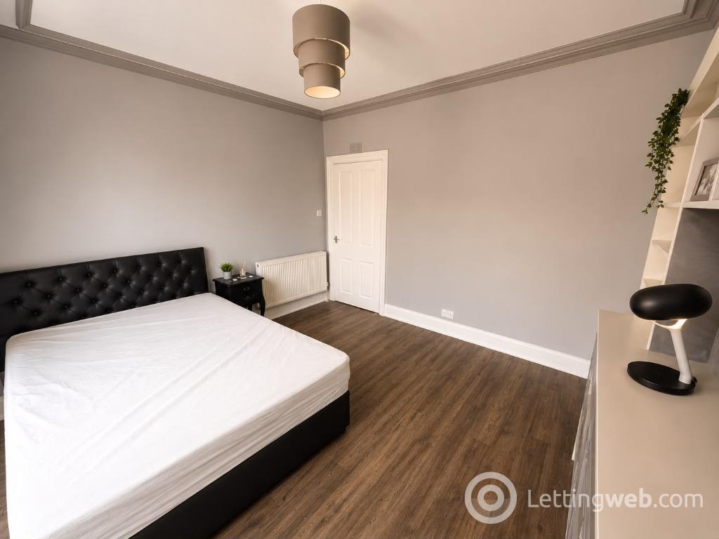 Property to rent in Victoria Road, Aberdeen, AB11 9NN