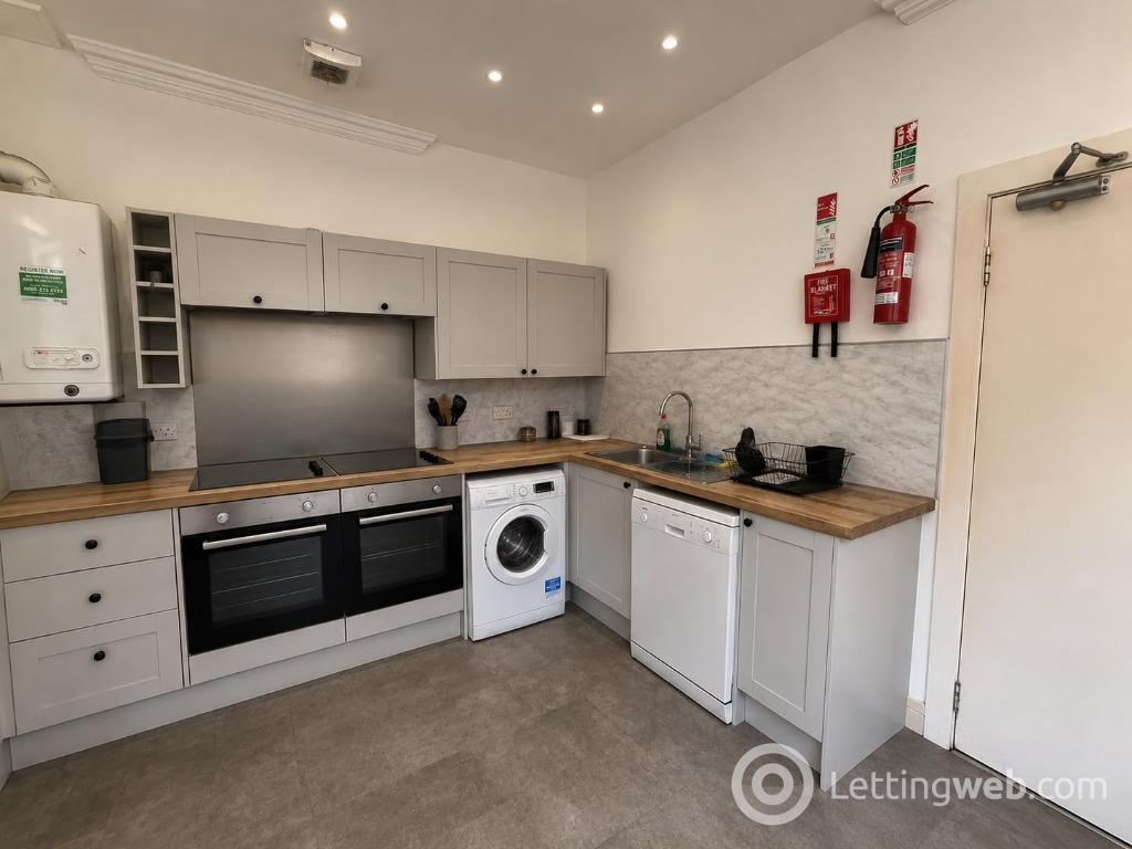 Property to rent in Forth Street, Riverside, Stirling, FK8 1UF