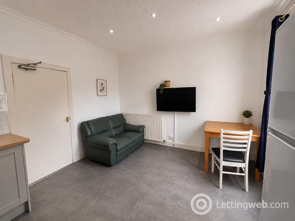 Property to rent in Forth Street, Riverside, Stirling, FK8 1UF