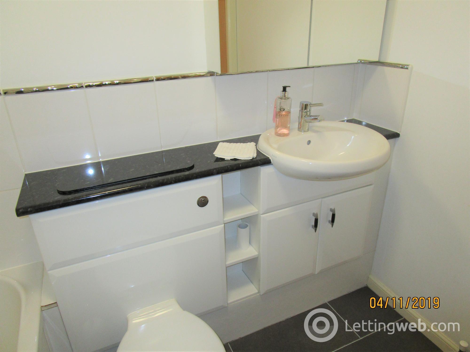 Property to rent in Thornwood Avenue, Glasgow, G11 7TW