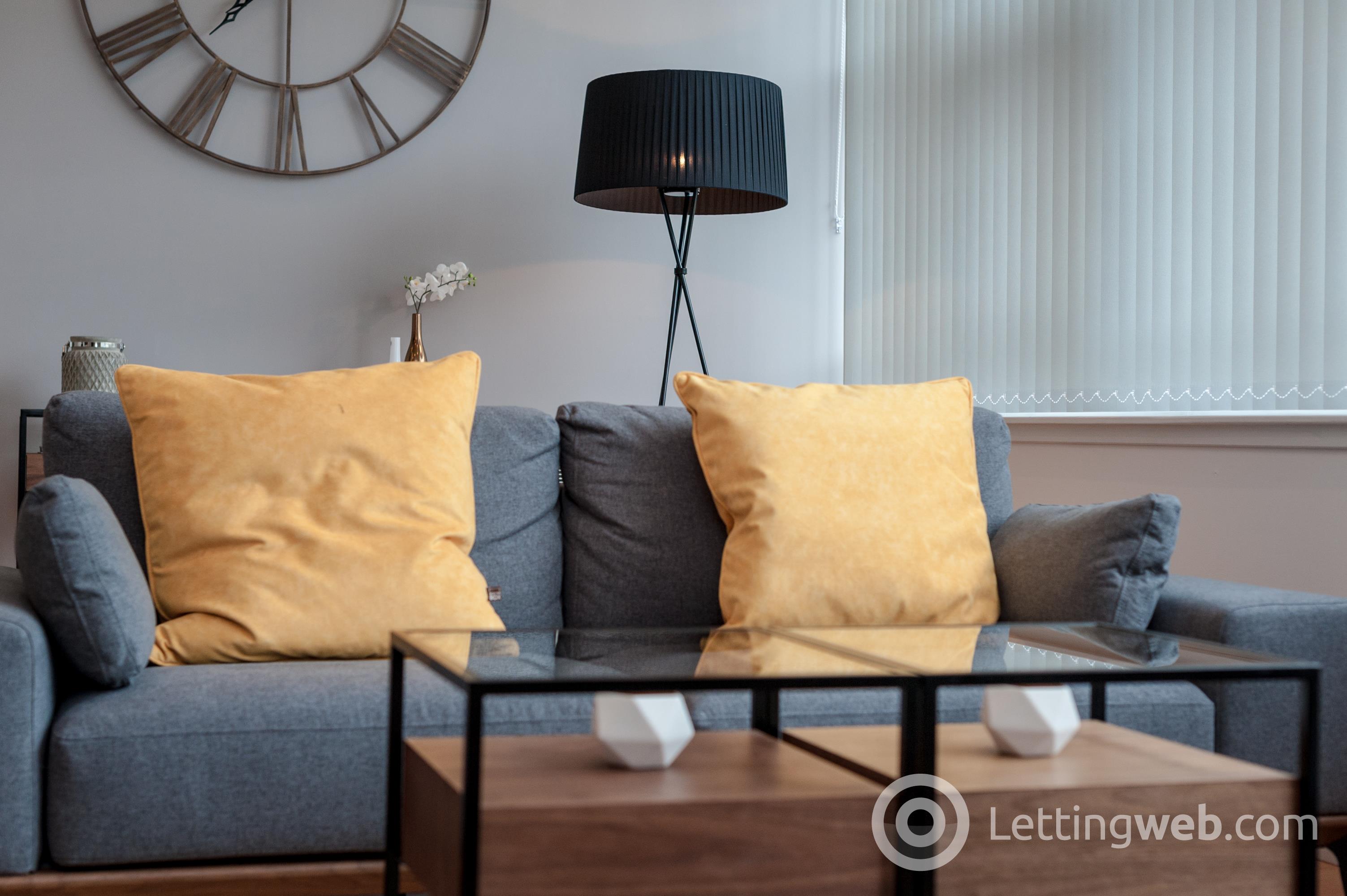 Property to rent in 2/13, 145 Albion Street, Glasgow, G1 1QS