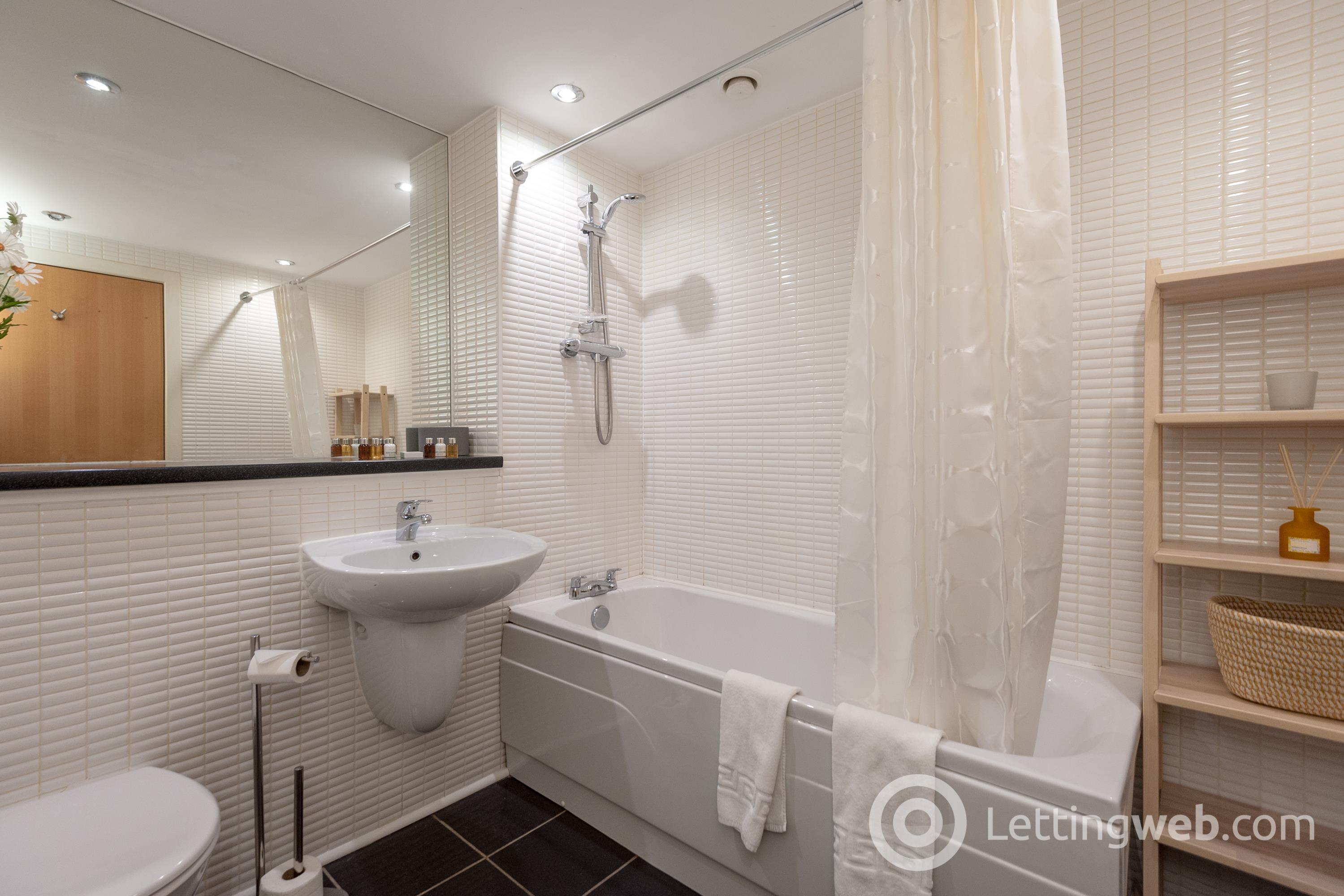 Property to rent in 2/13, 145 Albion Street, Glasgow, G1 1QS