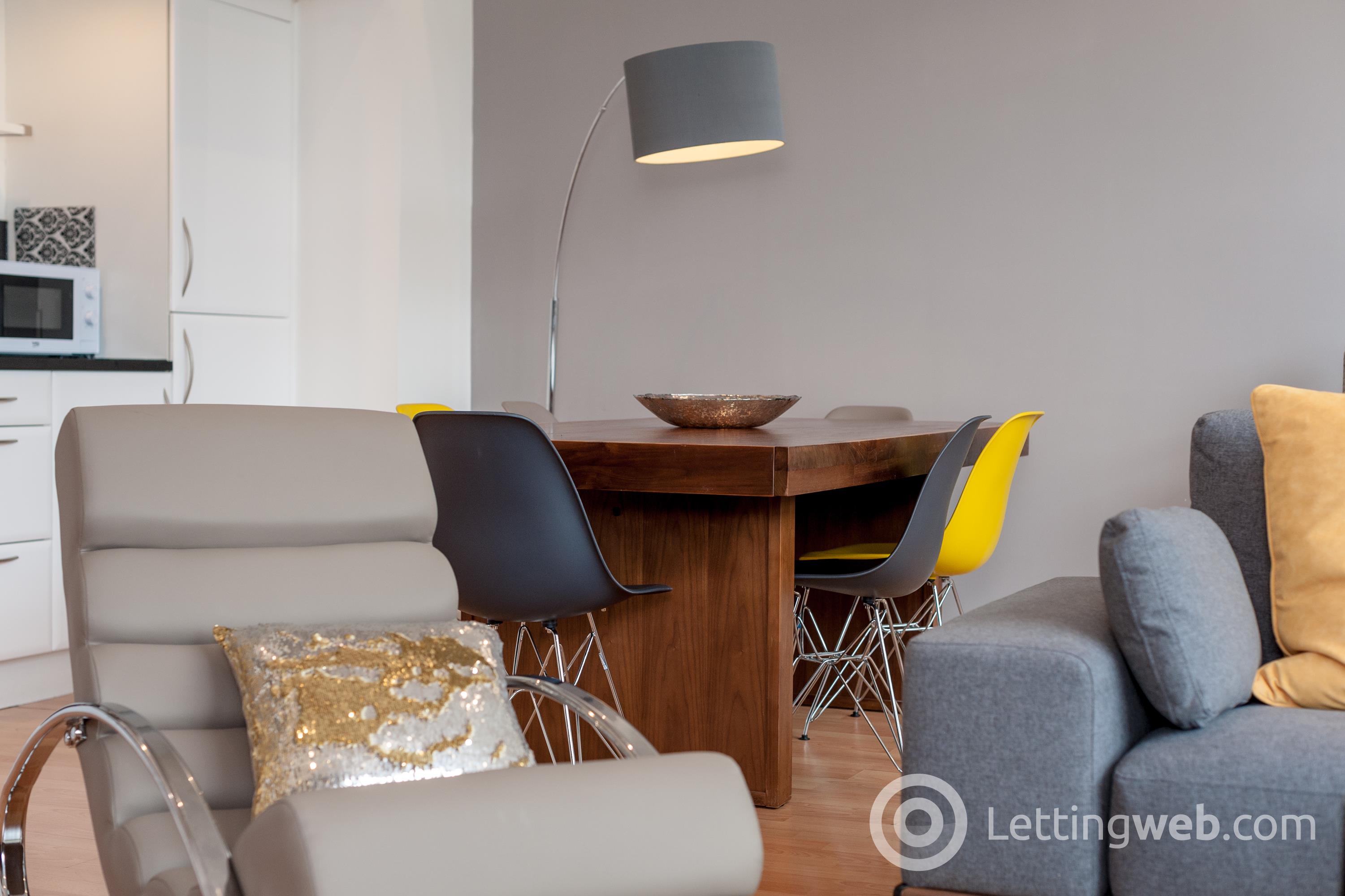 Property to rent in 2/13, 145 Albion Street, Glasgow, G1 1QS
