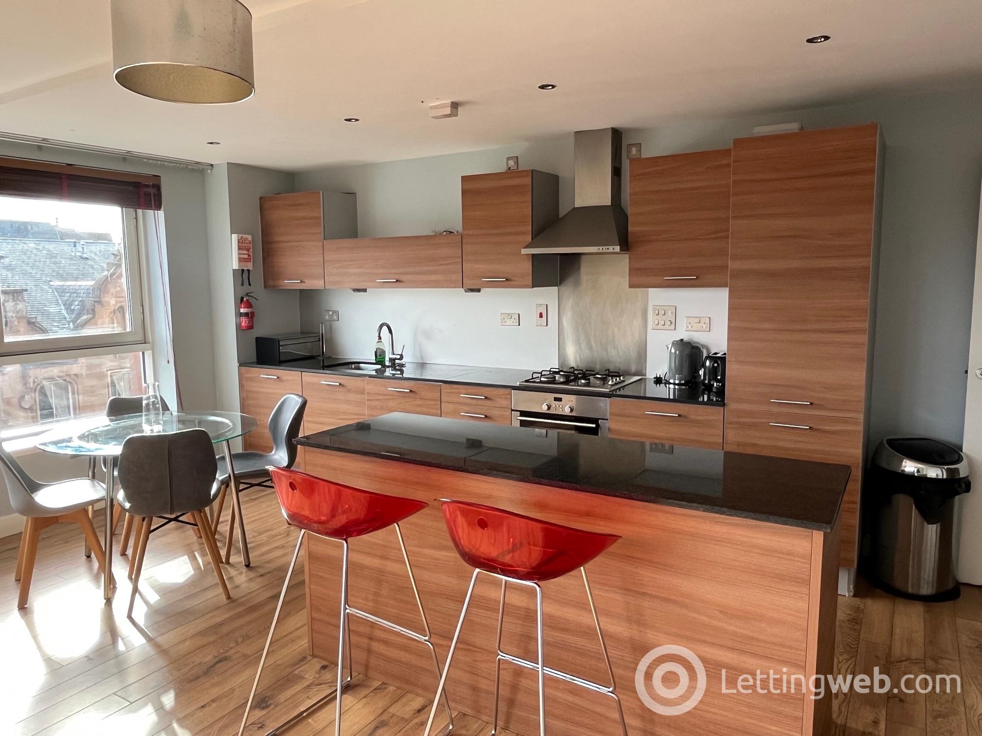 Property to rent in 4/4, 120 Ingram Street, Glasgow, G1 1EJ