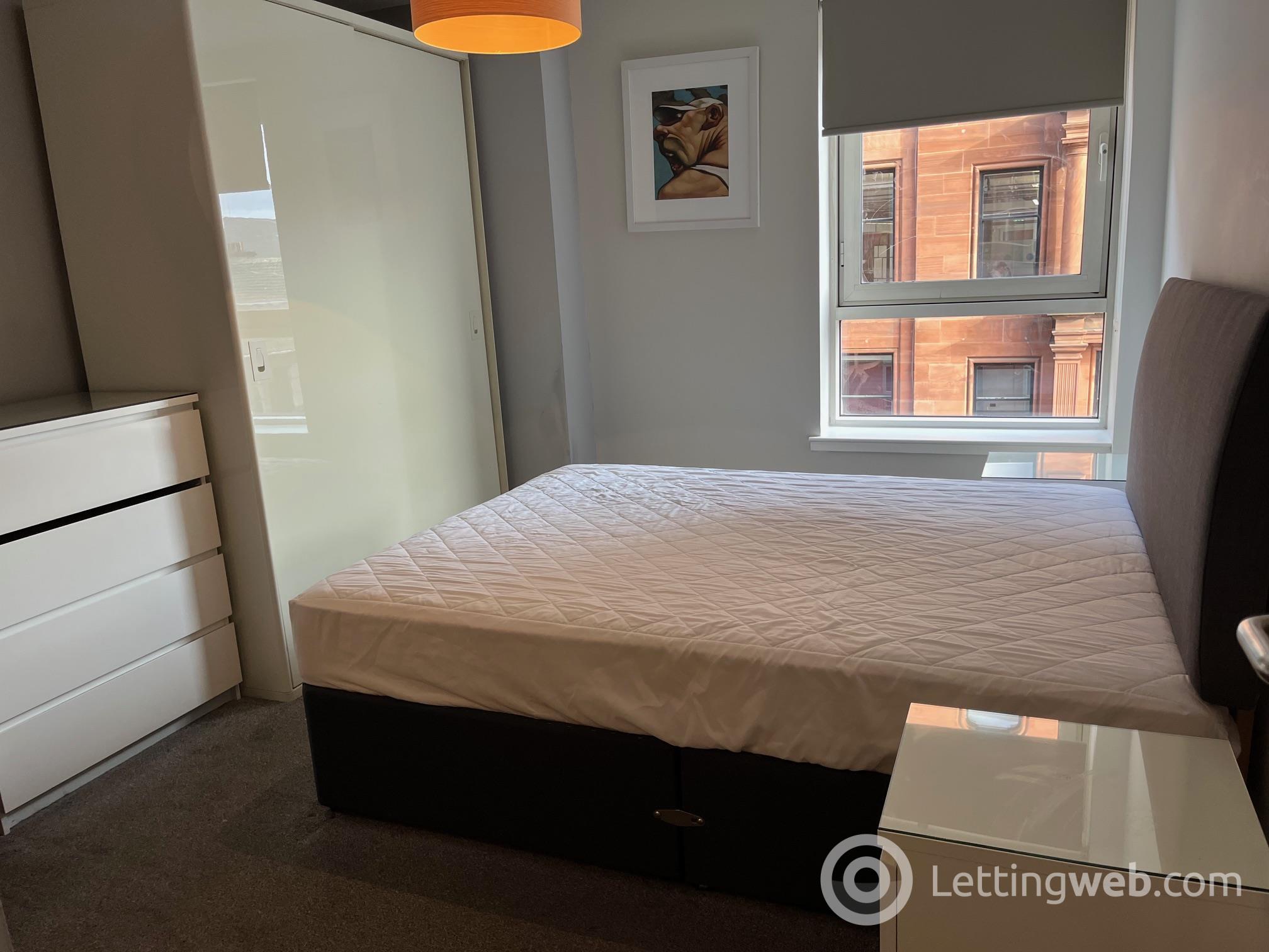Property to rent in 4/4, 120 Ingram Street, Glasgow, G1 1EJ