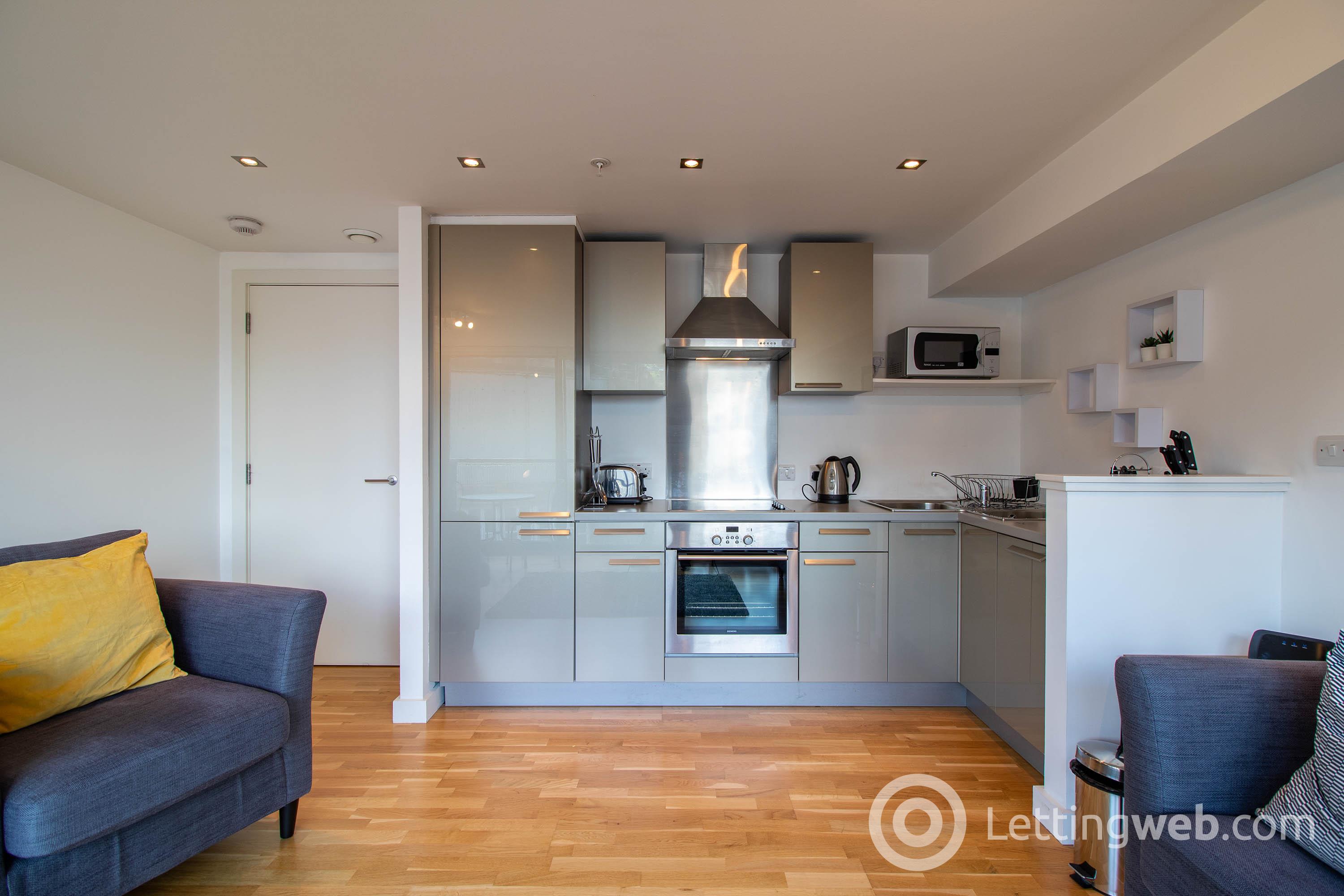 Property to rent in 8/3, 45 Mitchell Street, Glasgow, G1 3LA