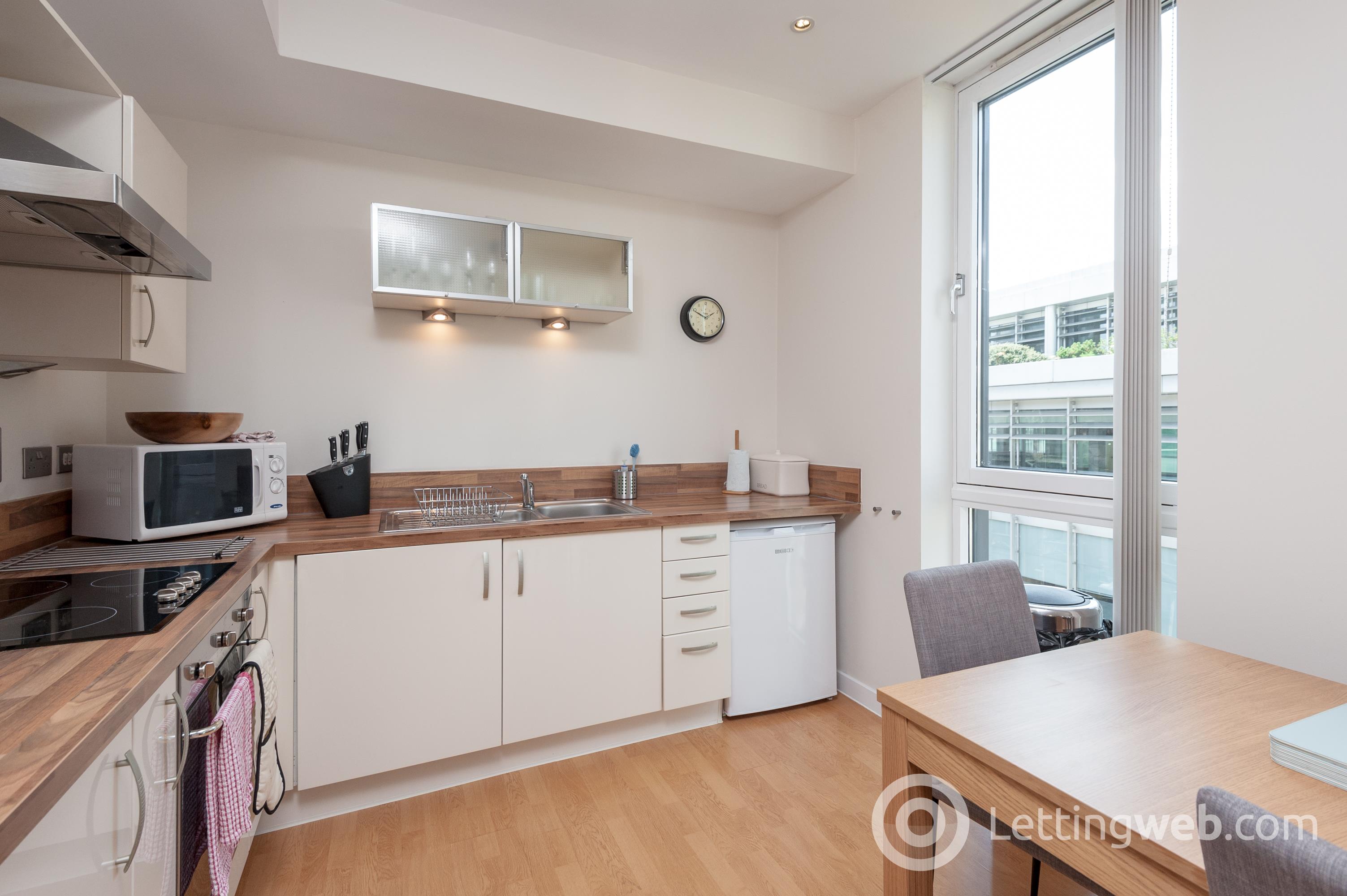 Property to rent in 19 Oswald Street
