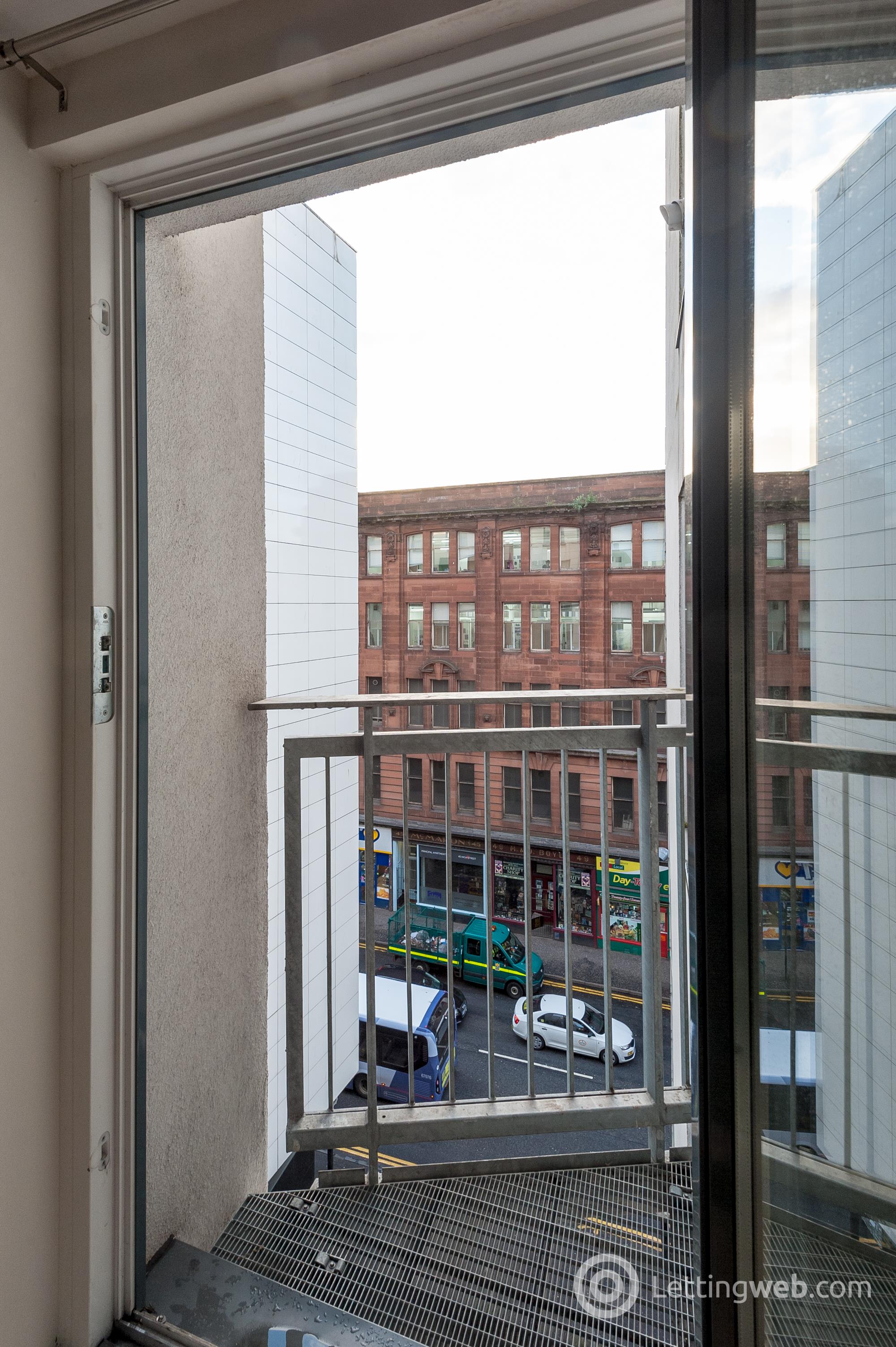 Property to rent in 110 Bell Street