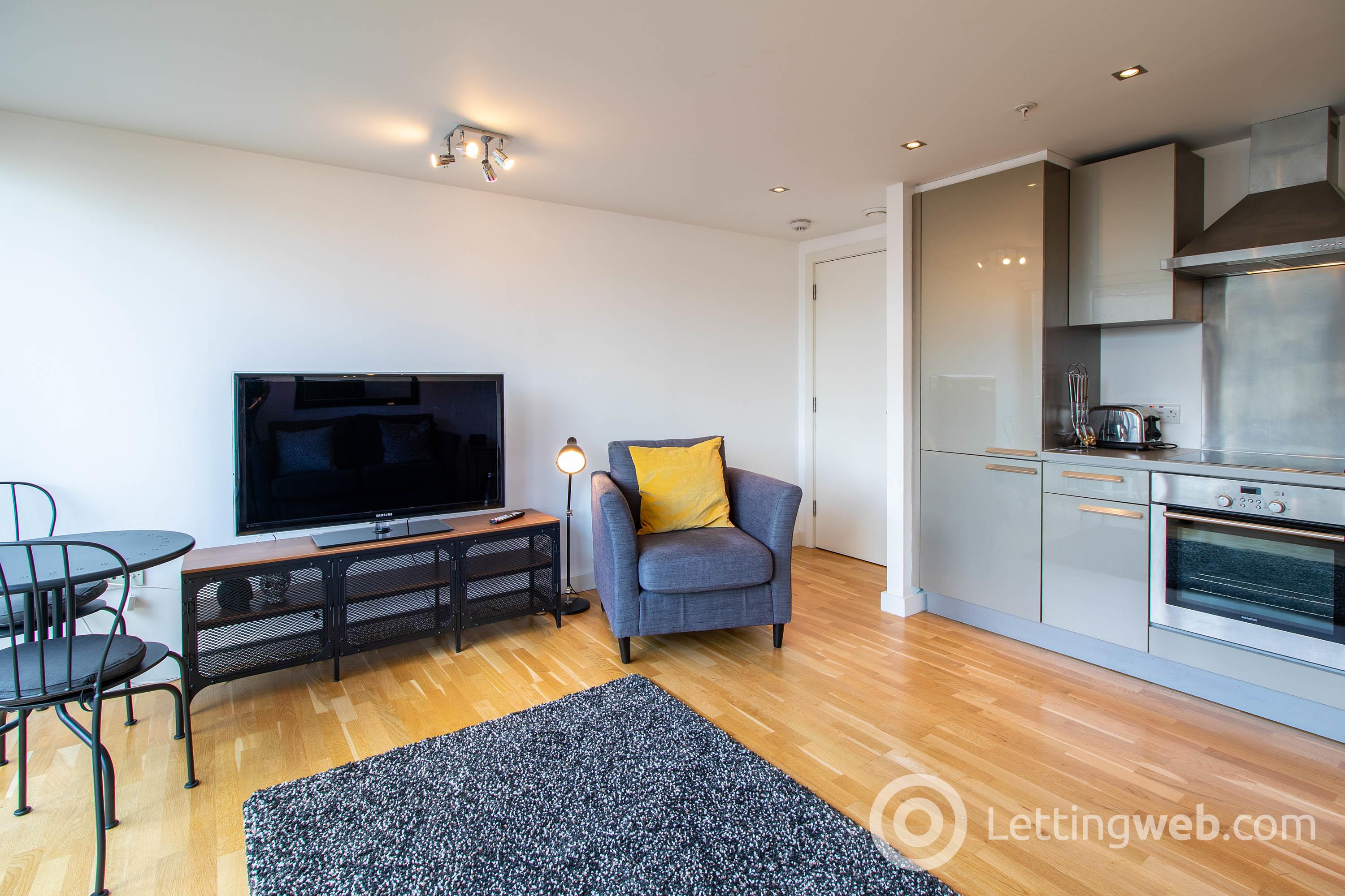 Property to rent in 8/3, 45 Mitchell Street, Glasgow, G1 3LA
