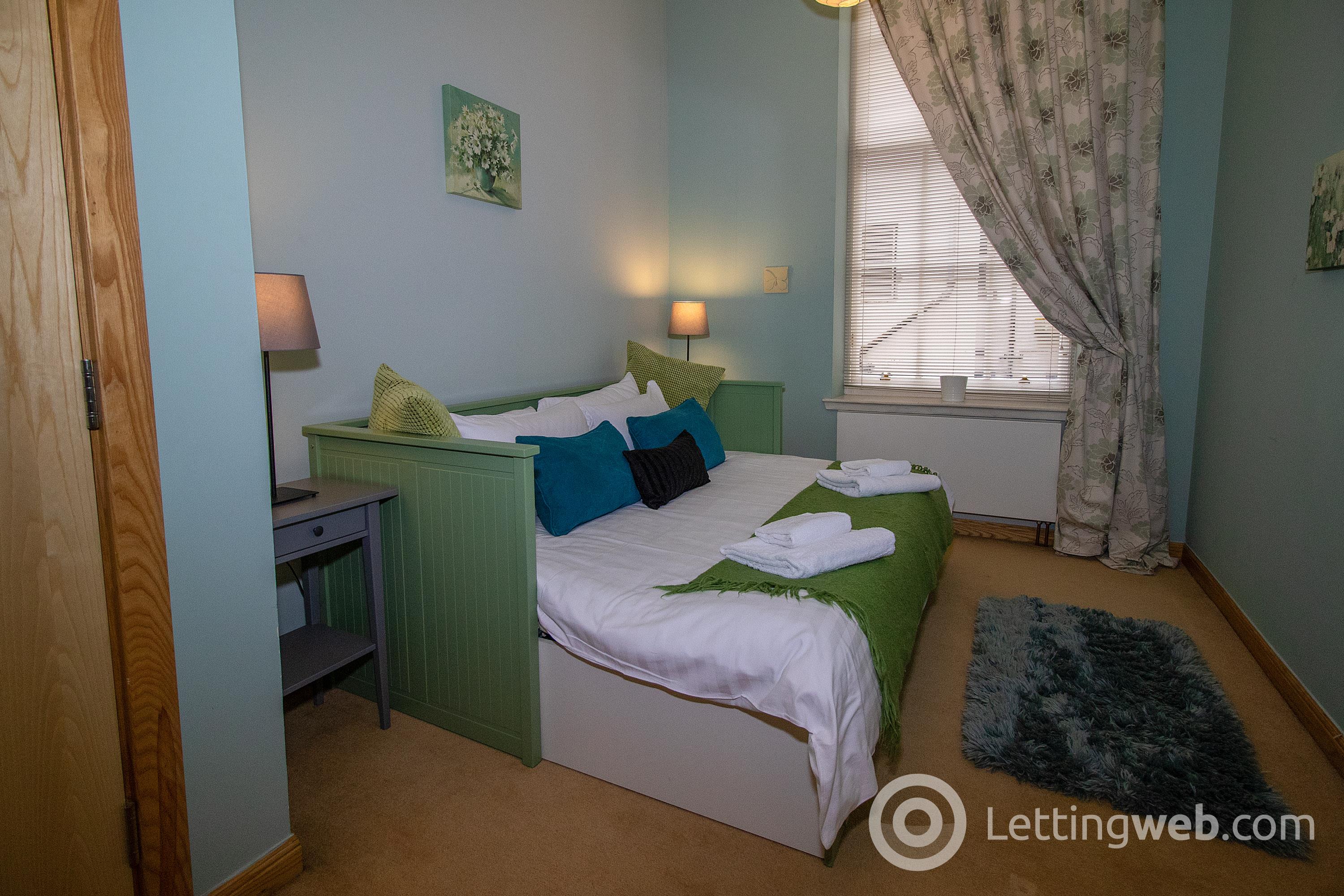 Property to rent in 29 College Street