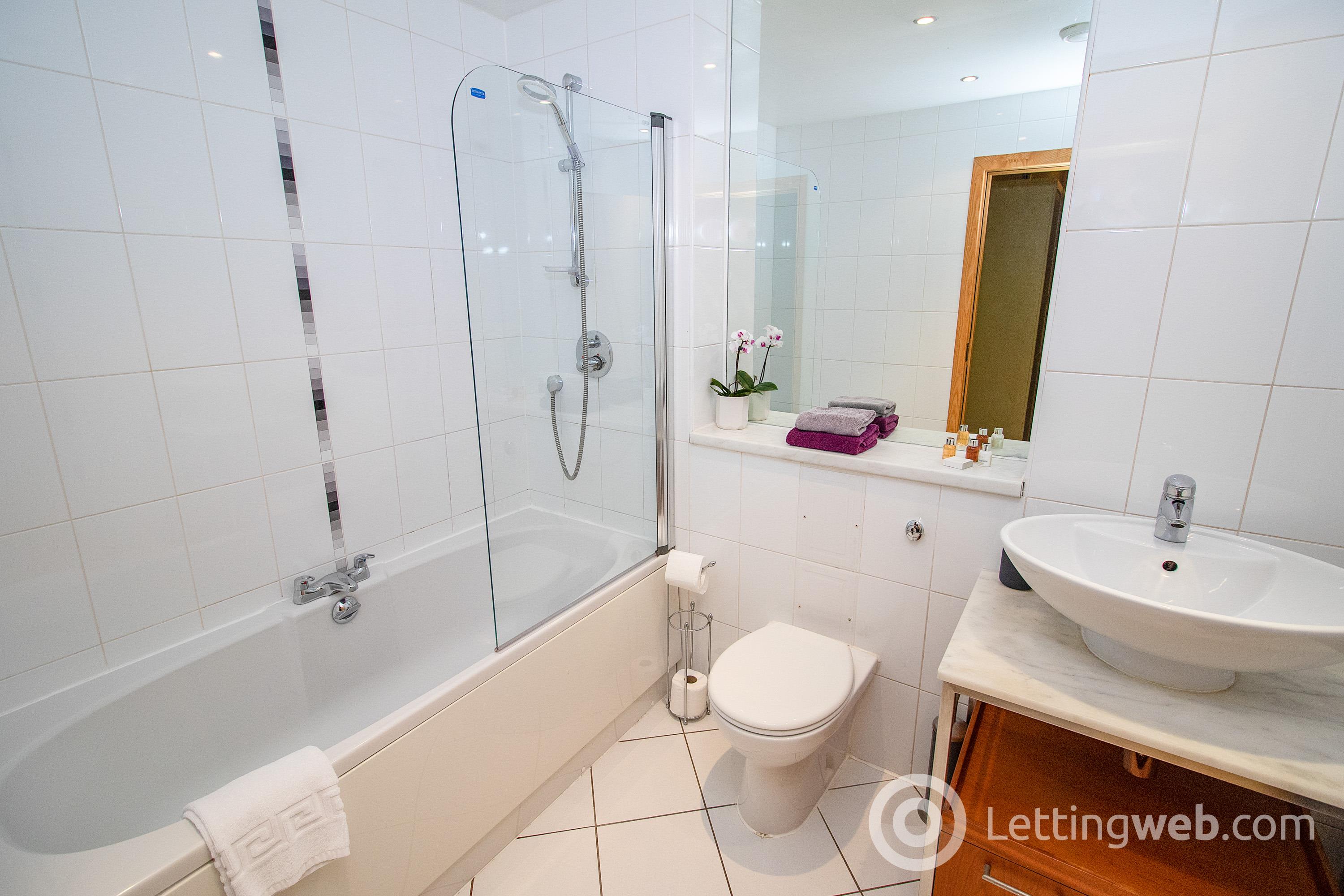 Property to rent in 29 College Street