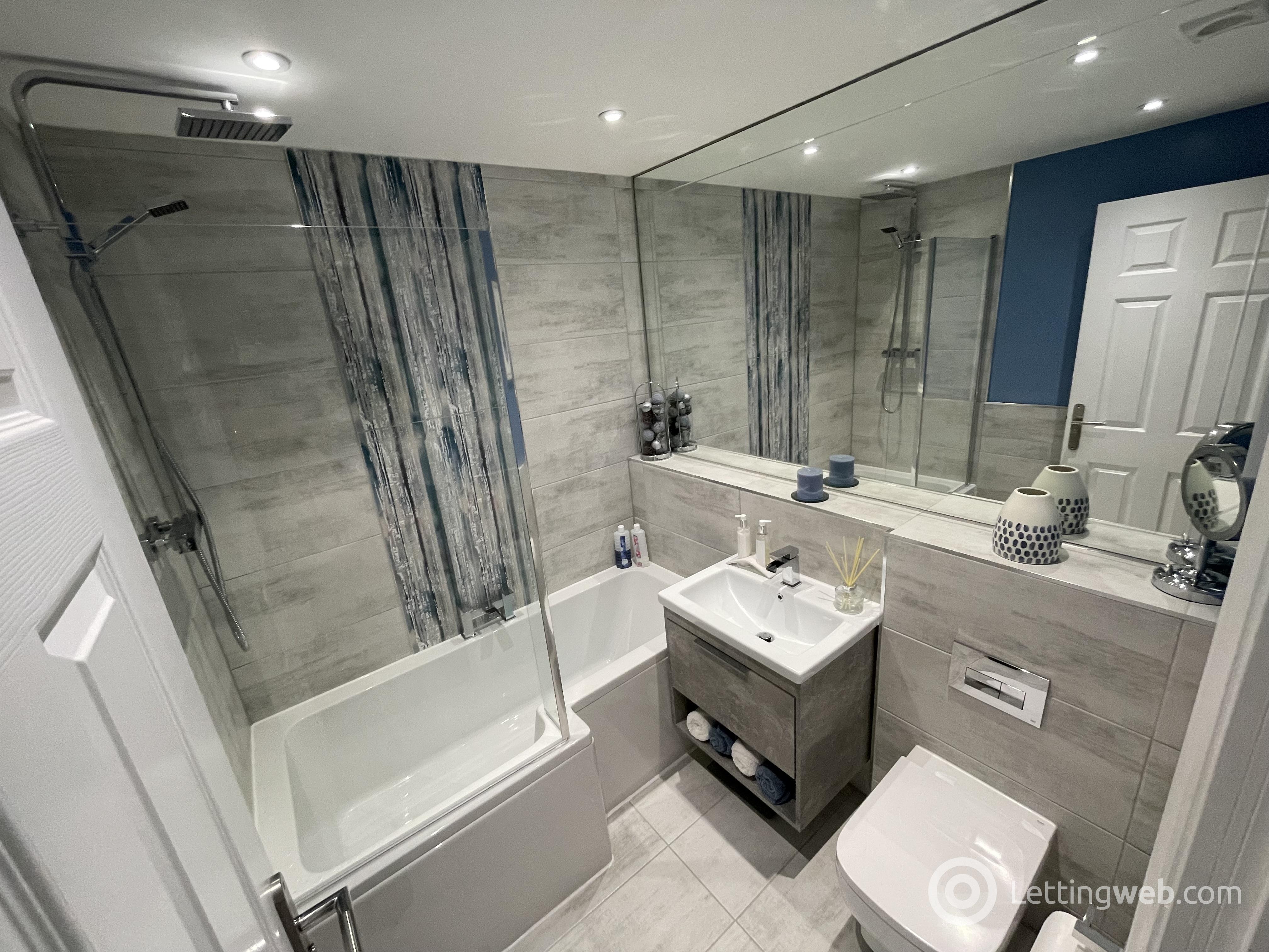 Property to rent in Ocean Field, Clydebank