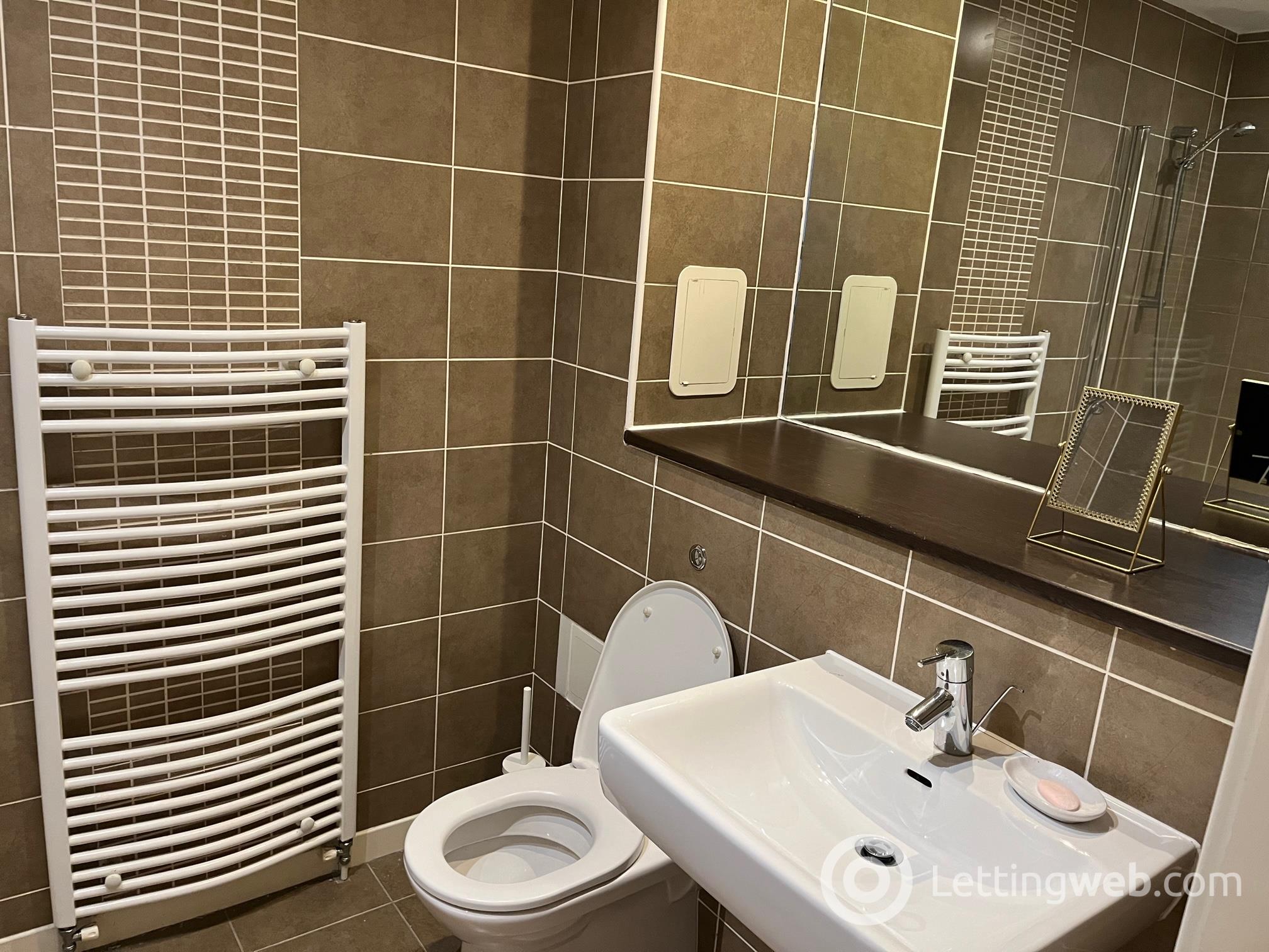 Property to rent in 1/4, 23 Oswald Street, Glasgow, G1 4PE