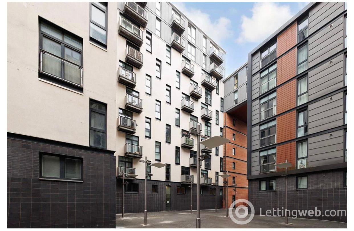 Property to rent in 1/4, 23 Oswald Street, Glasgow, G1 4PE