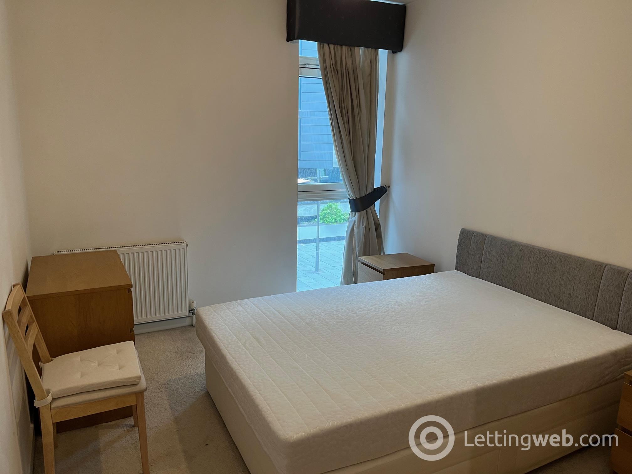 Property to rent in 1/4, 23 Oswald Street, Glasgow, G1 4PE
