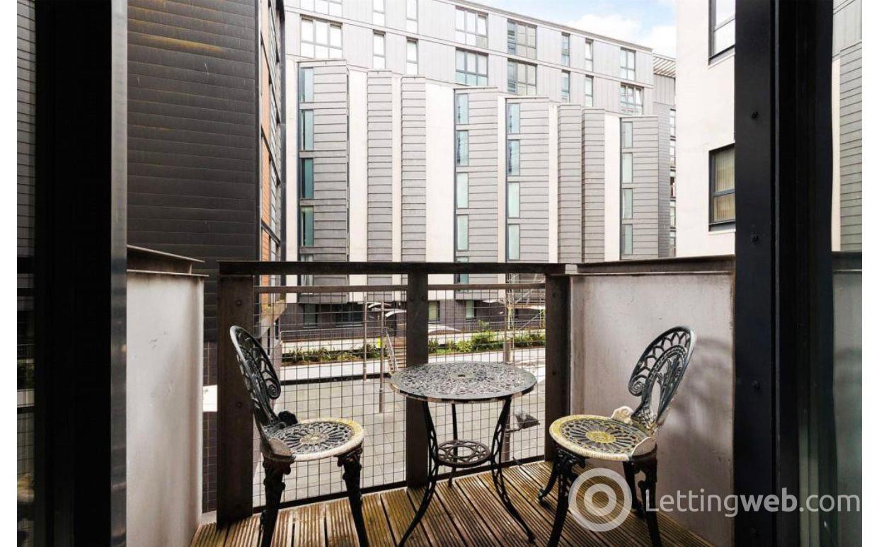 Property to rent in 1/4, 23 Oswald Street, Glasgow, G1 4PE