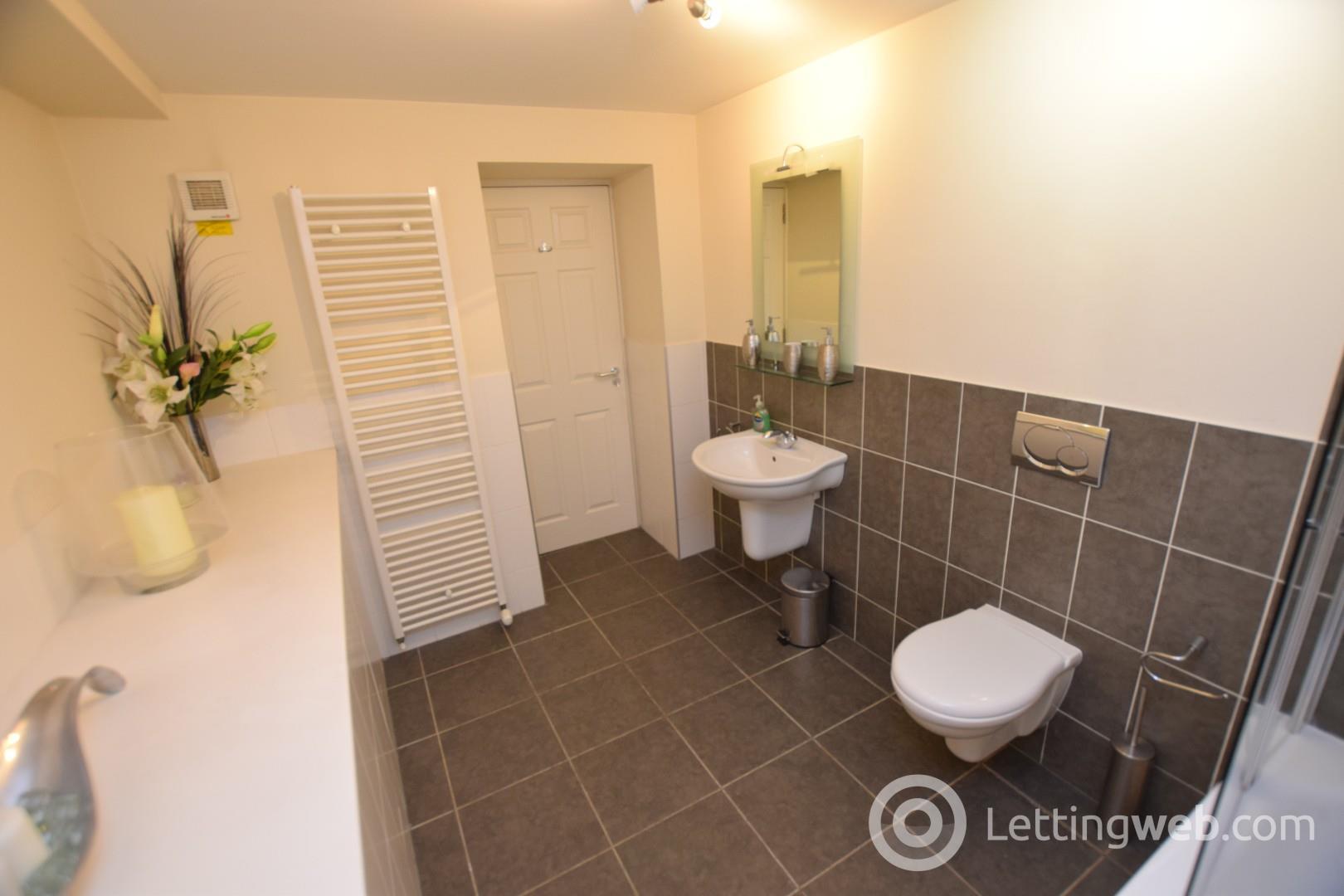 Property to rent in 1D Fiscals House, South Street, Perth, PH2 8NJ