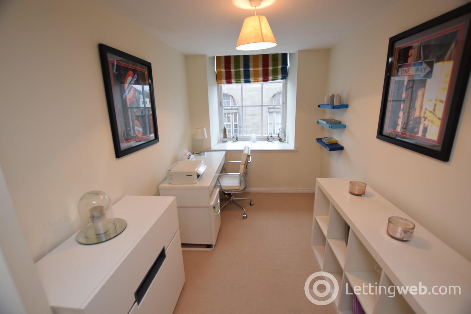 Property to rent in 1D Fiscals House, South Street, Perth, PH2 8NJ