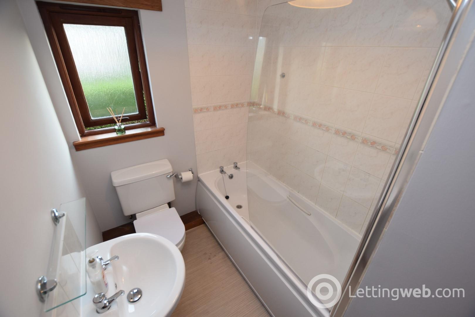 Property to rent in 5 Carrondale Court, Mill Street, Stanley, Perth, PH1 4LJ