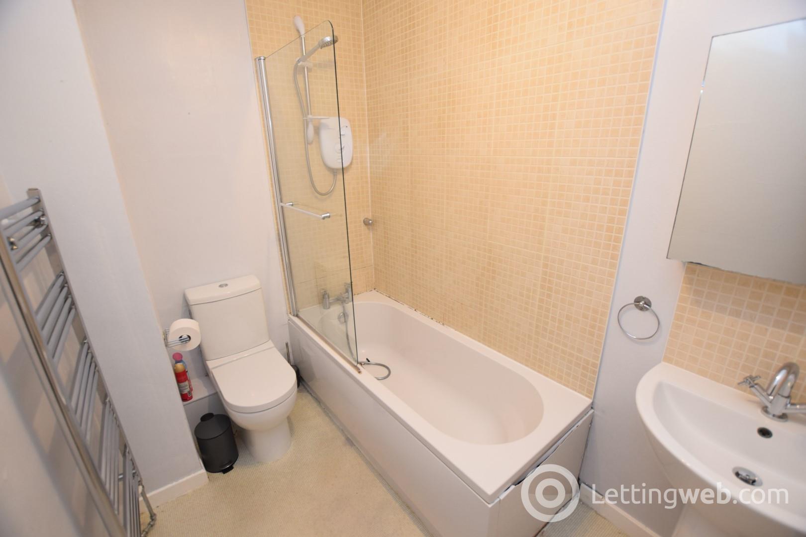 Property to rent in 5 Blyth Place, Dundee, DD2 2LX