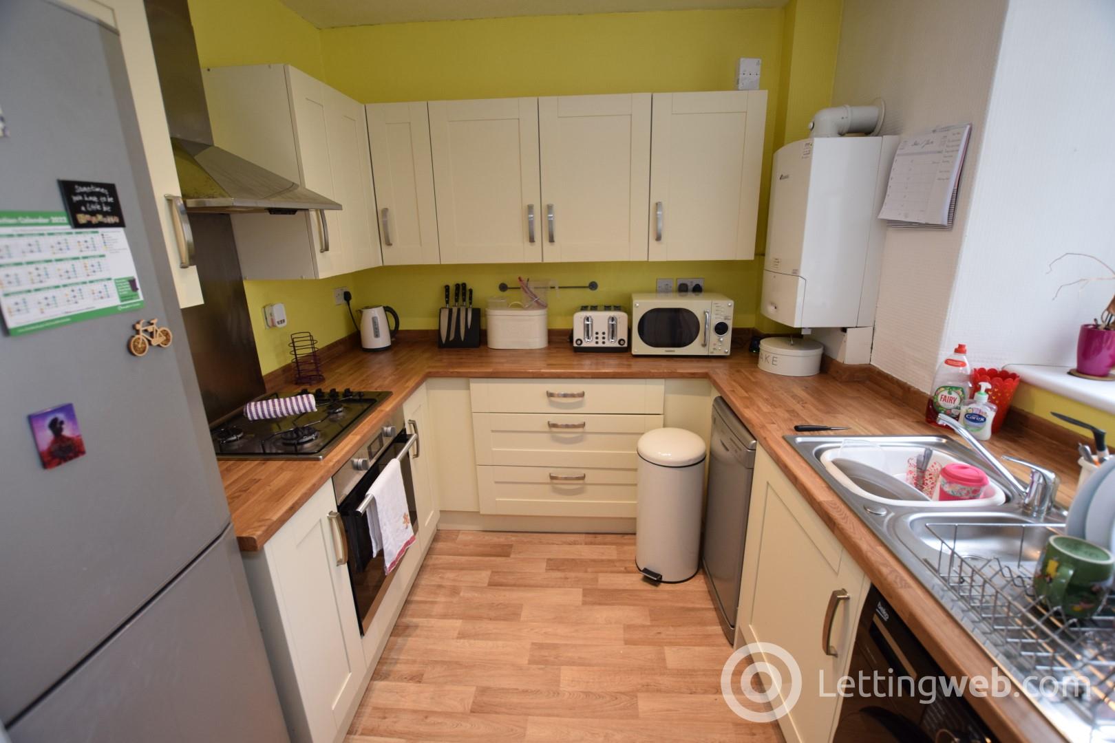 Property to rent in 5 Blyth Place, Dundee, DD2 2LX