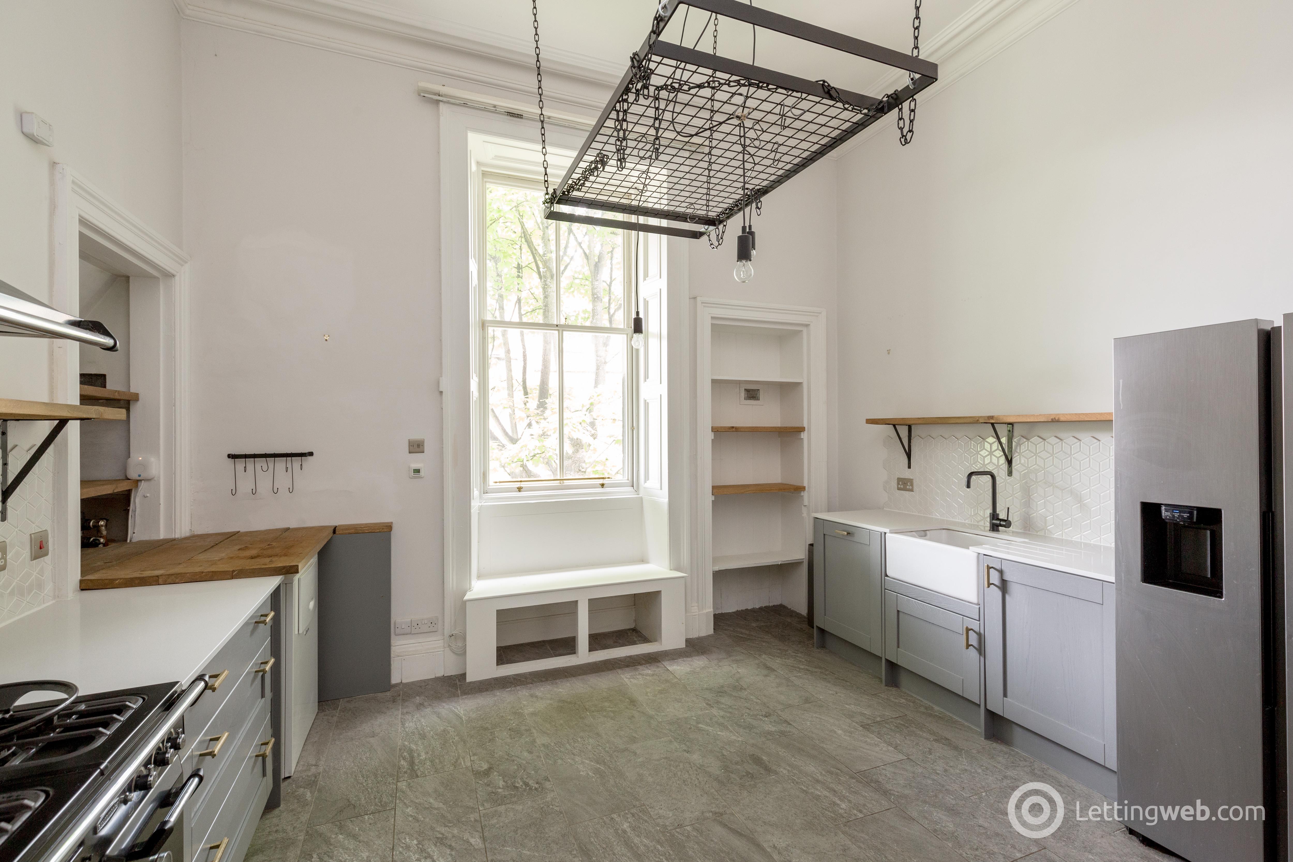 Property to rent in Gillsland Road, Merchiston, Edinburgh