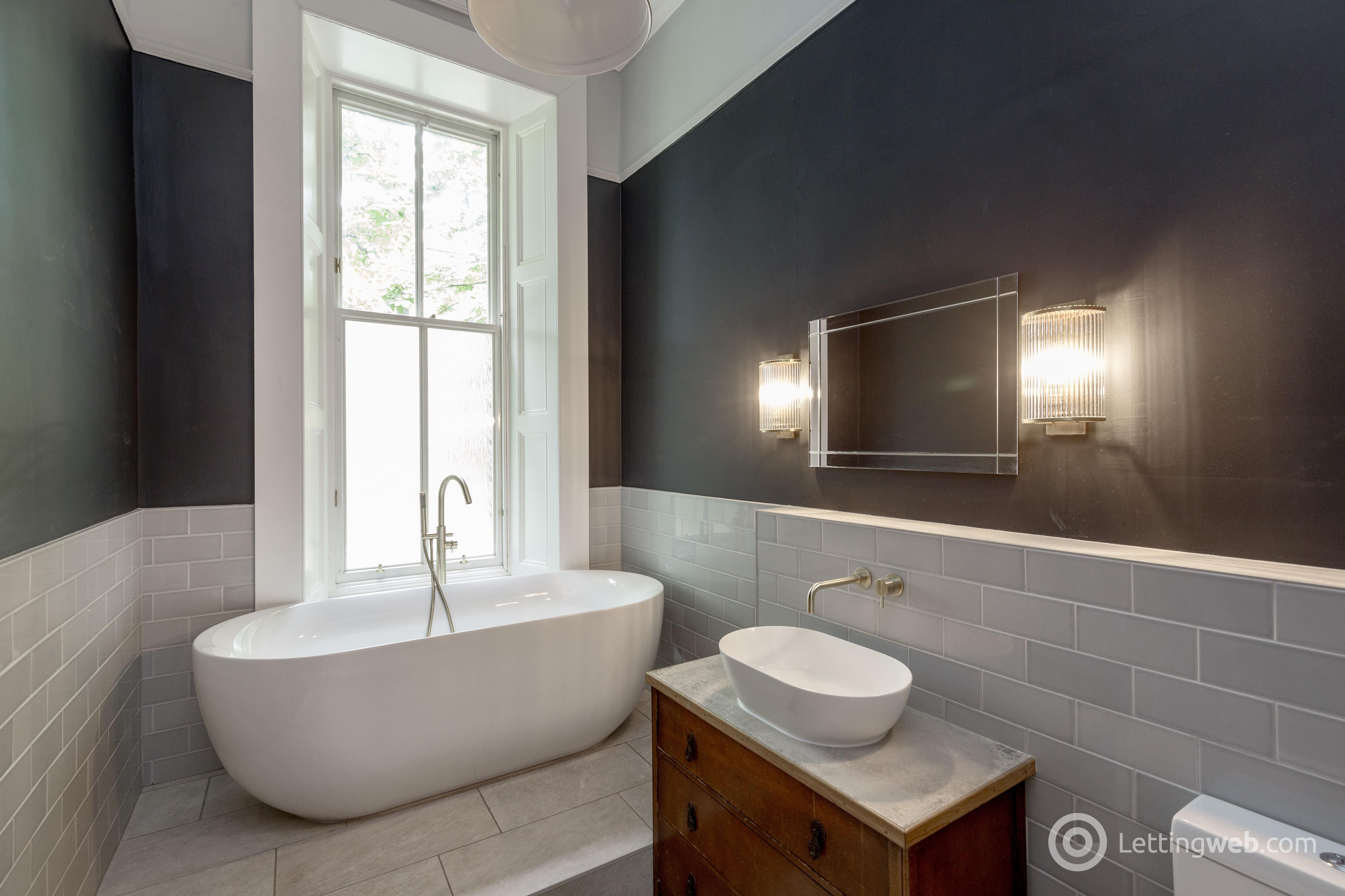 Property to rent in Gillsland Road, Merchiston, Edinburgh