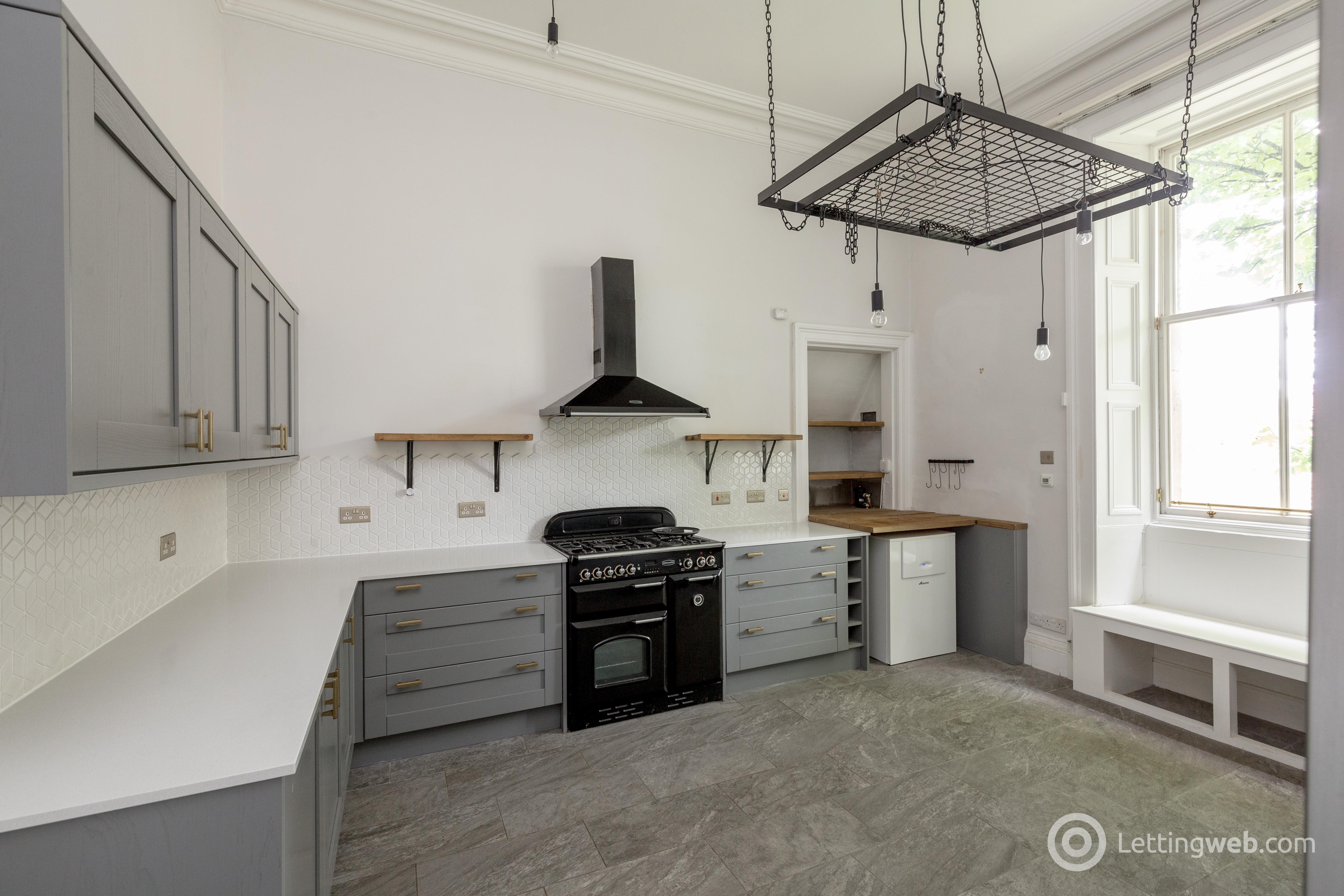 Property to rent in Gillsland Road, Merchiston, Edinburgh
