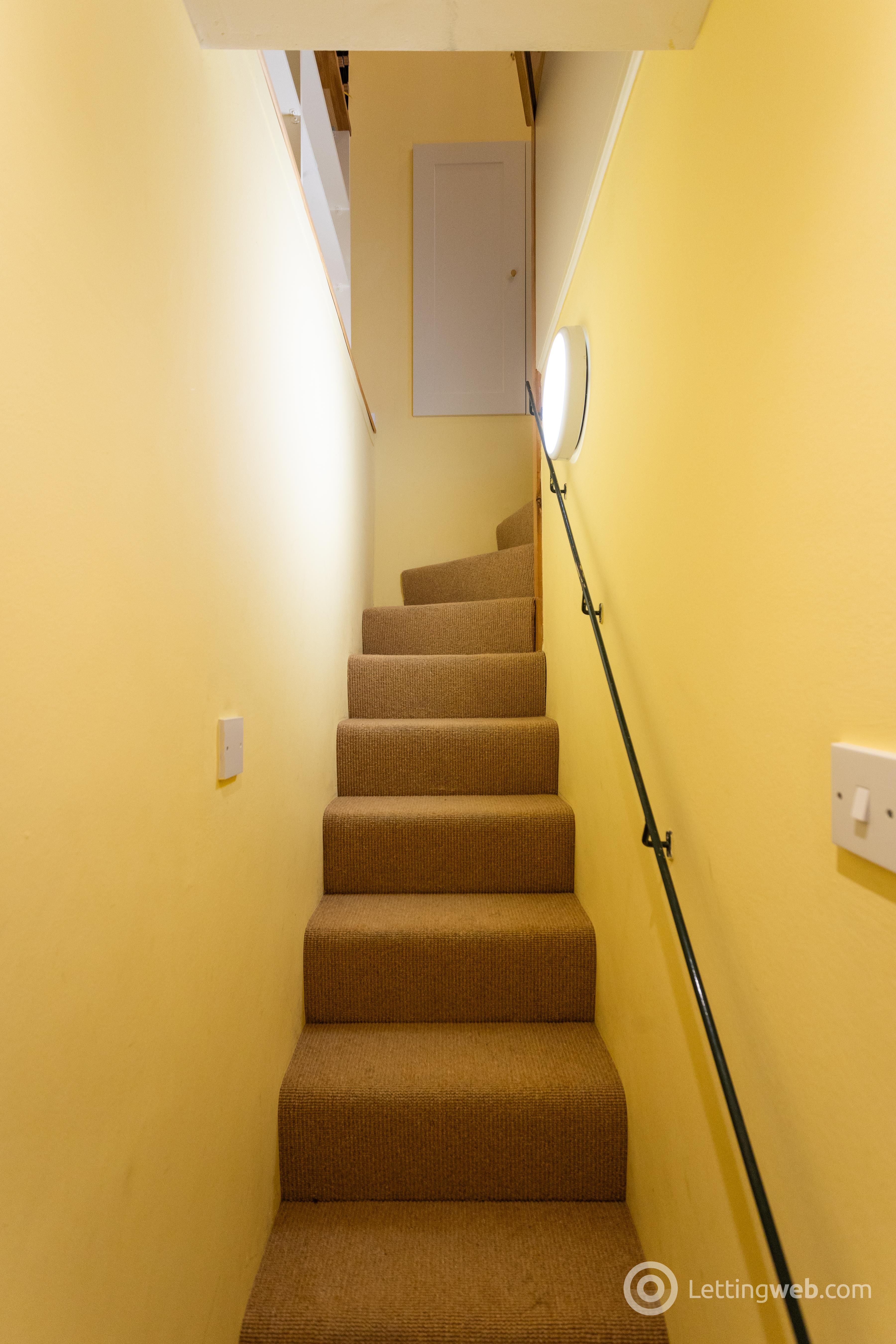 Property to rent in Newhaven Road, Trinity, Edinburgh