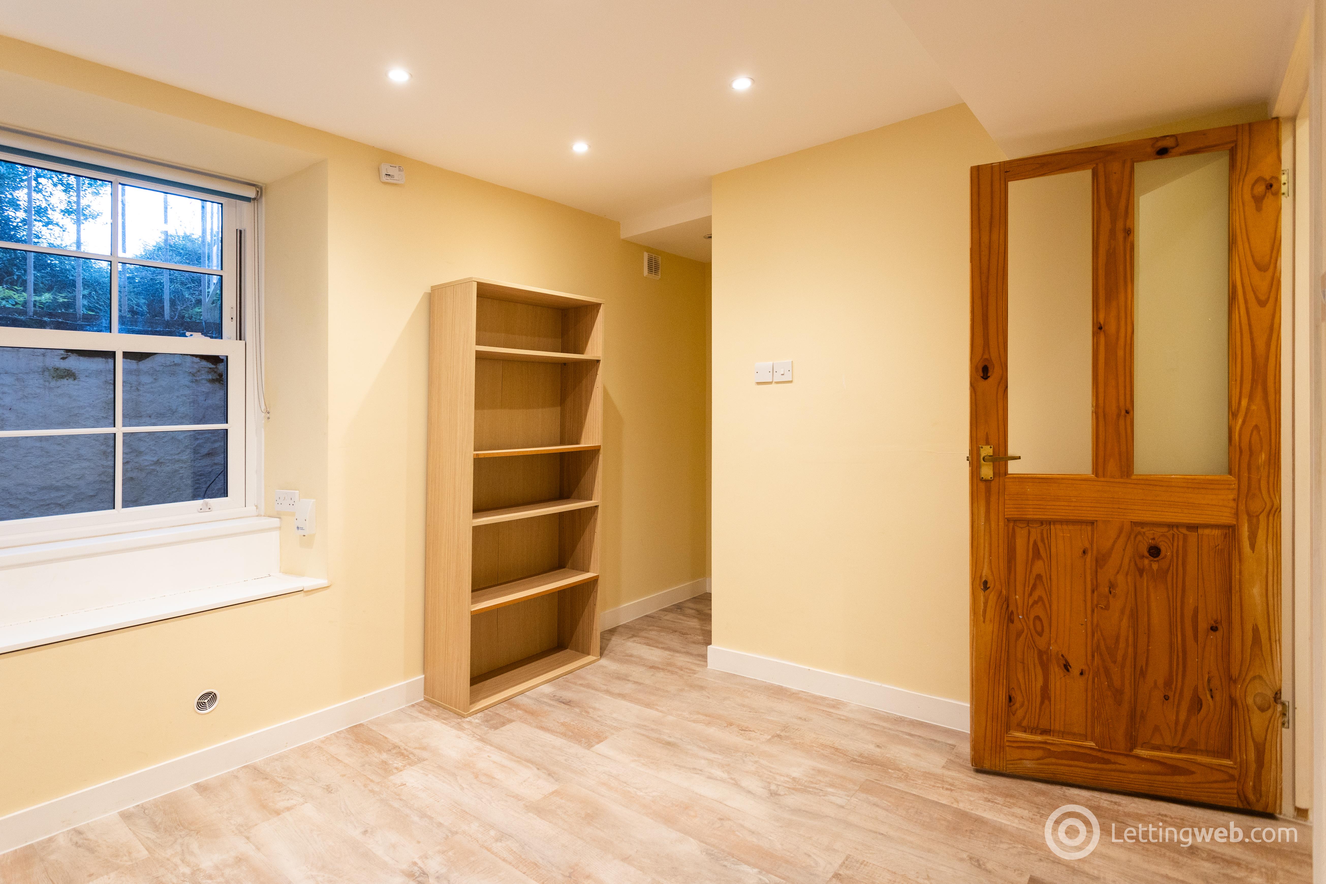 Property to rent in Newhaven Road, Trinity, Edinburgh
