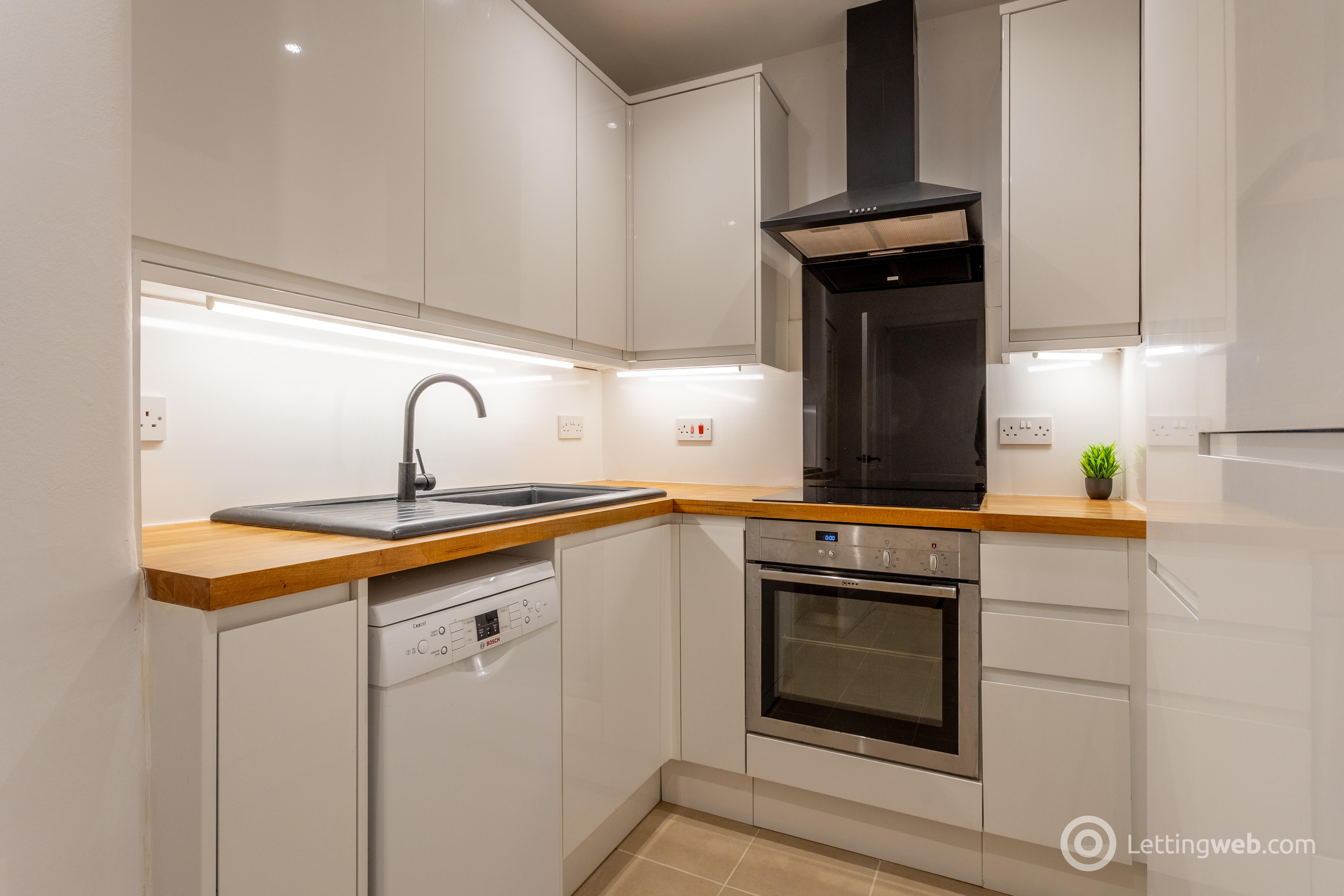 Property to rent in Manor Place, West End, Edinburgh