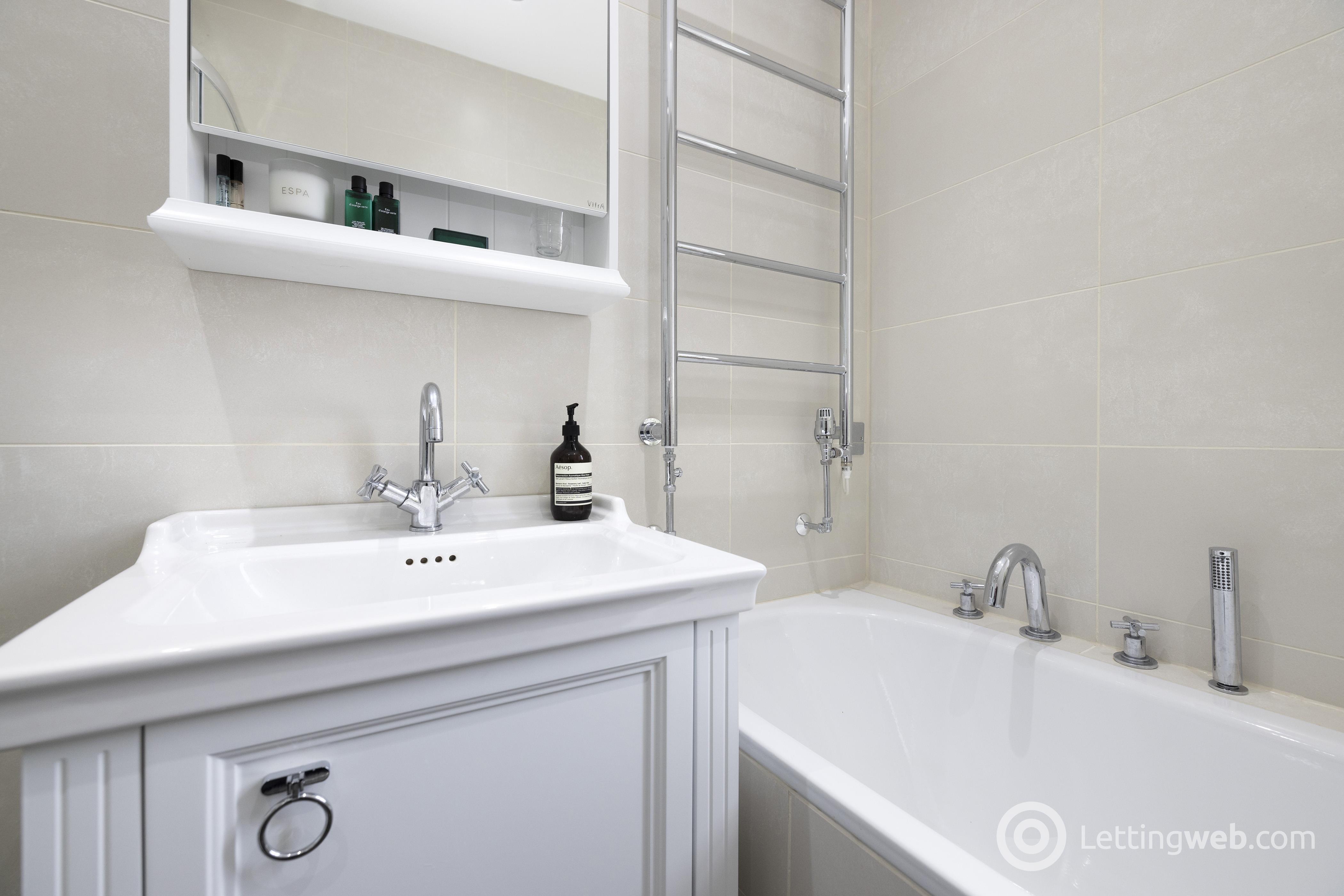 Property to rent in Melville Place, West End, Edinburgh