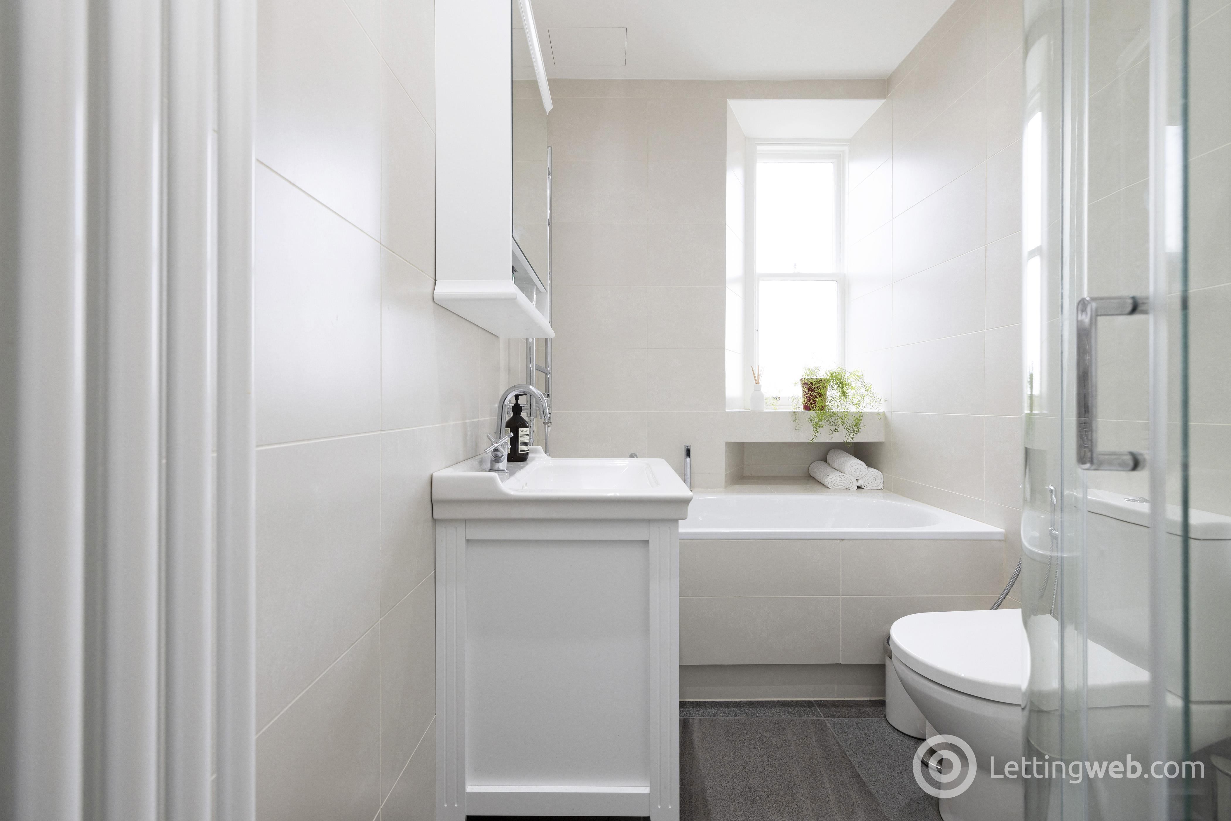 Property to rent in Melville Place, West End, Edinburgh