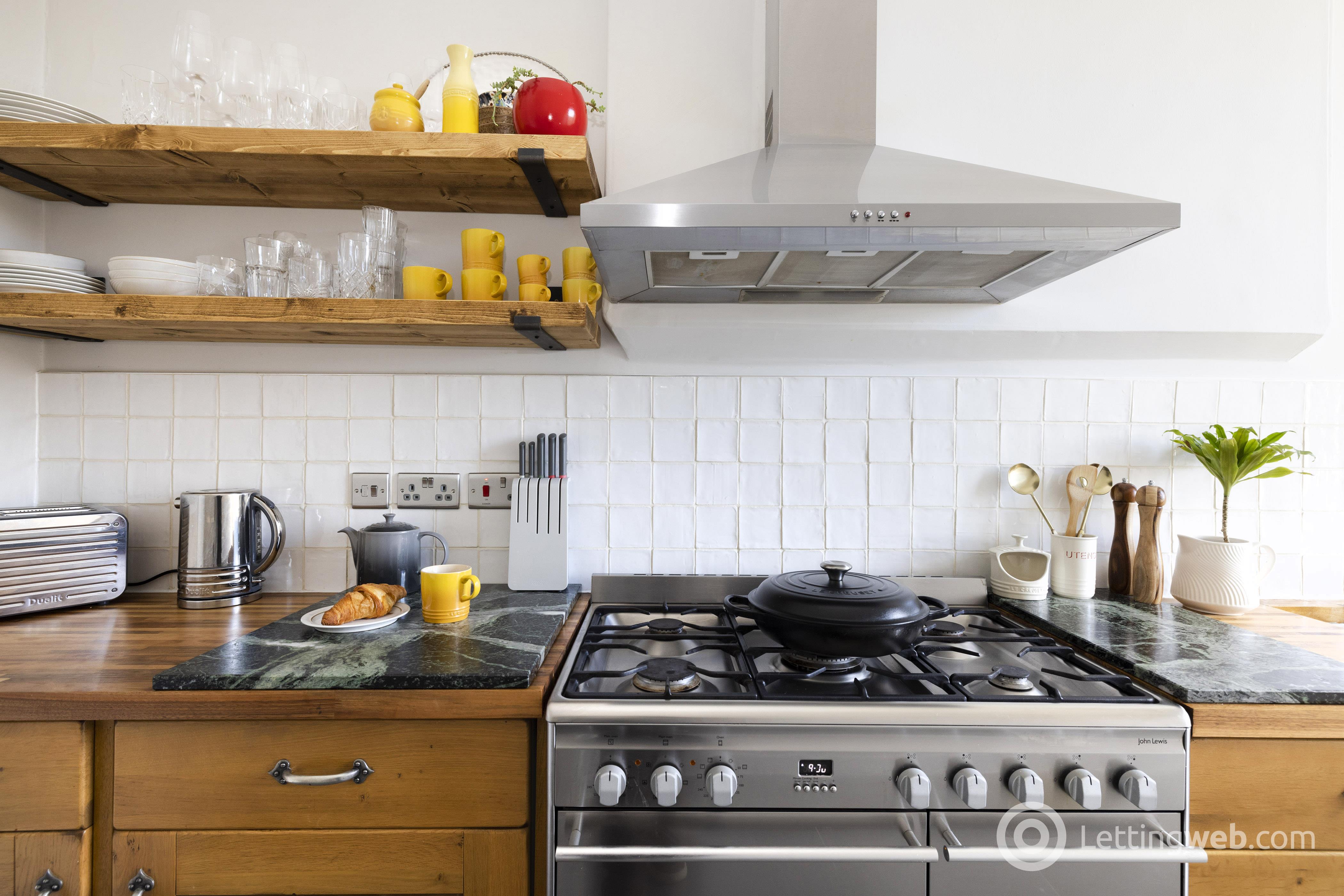Property to rent in Melville Place, West End, Edinburgh