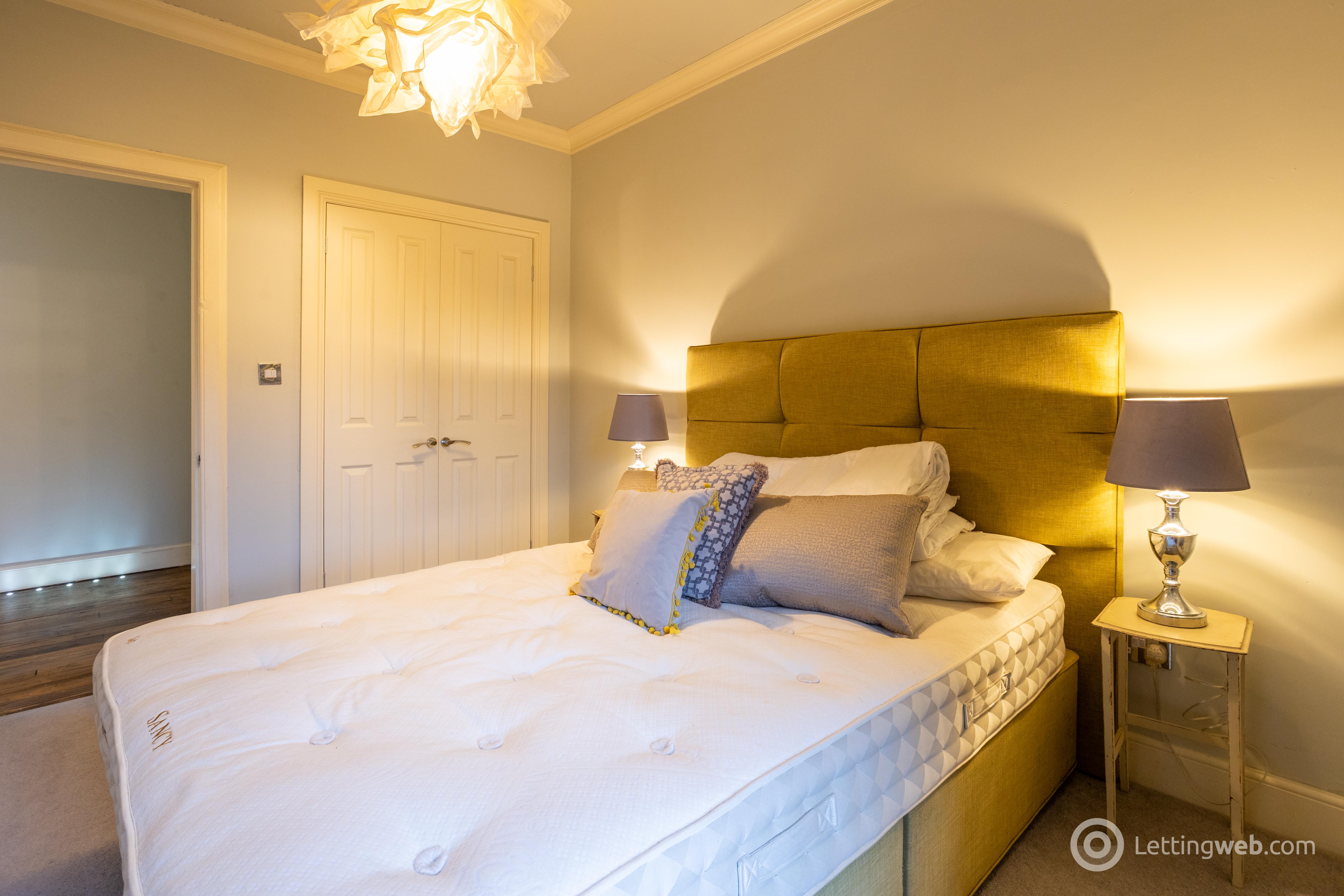 Property to rent in East Broughton Place, New Town, Edinburgh