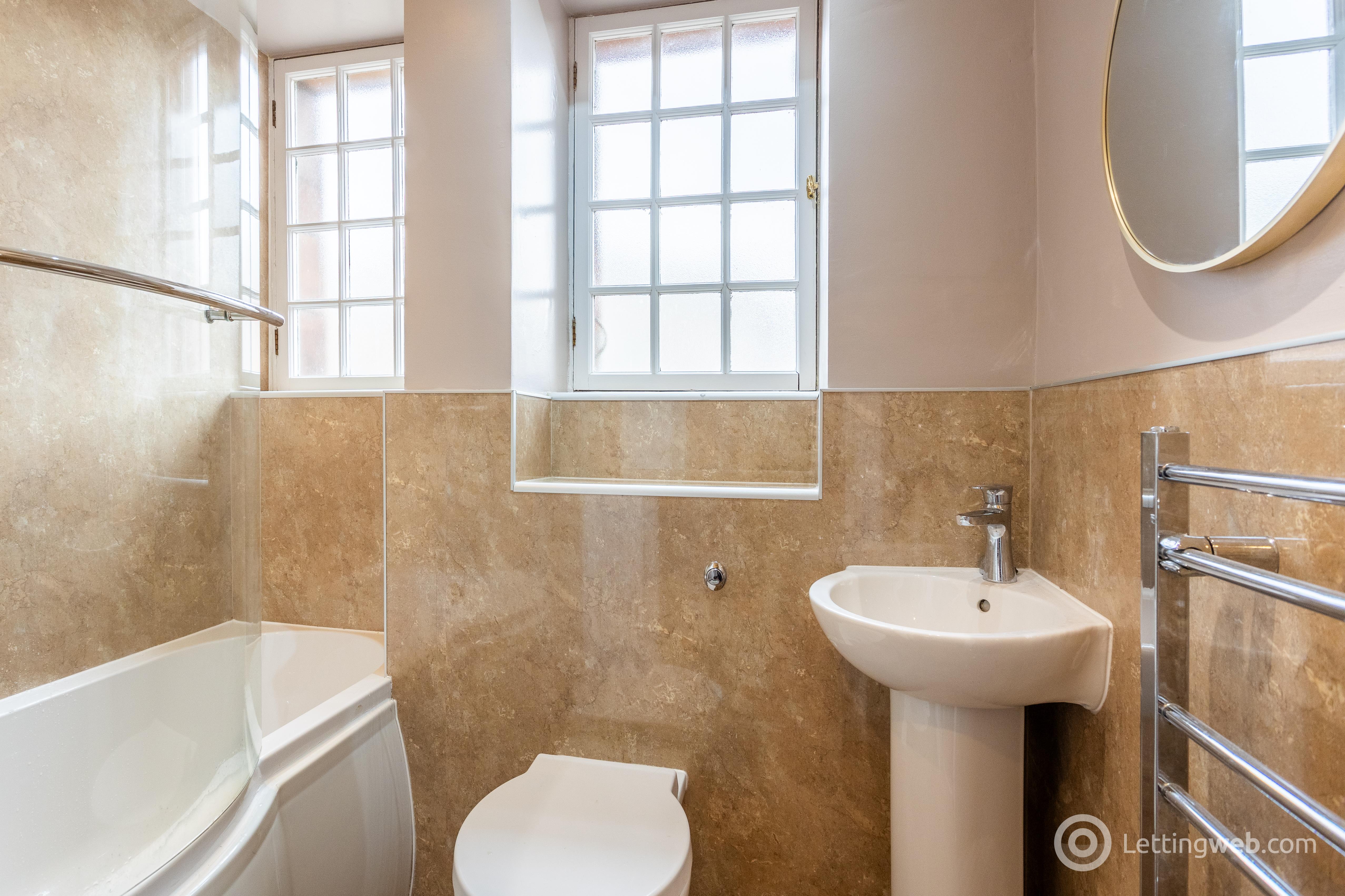 Property to rent in Well Court, Dean Village, Edinburgh