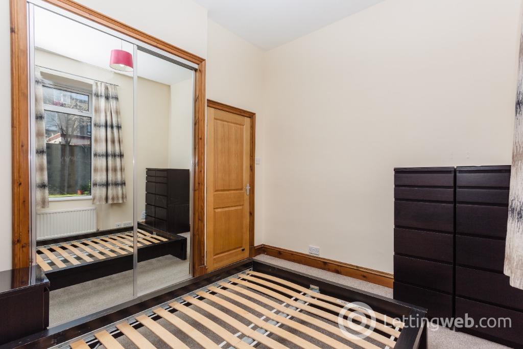 Property to rent in 22 Bedford Road, GR, Aberdeen, AB24 3LE