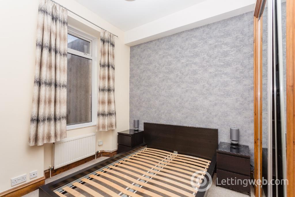 Property to rent in 22 Bedford Road, GR, Aberdeen, AB24 3LE