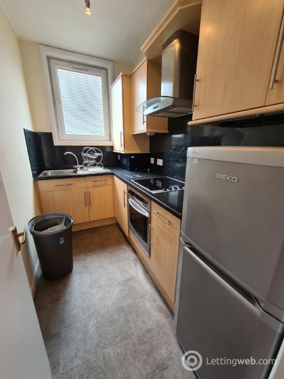 Property to rent in 52 Dee Street, Flat 4, Aberdeen, AB11 6DS