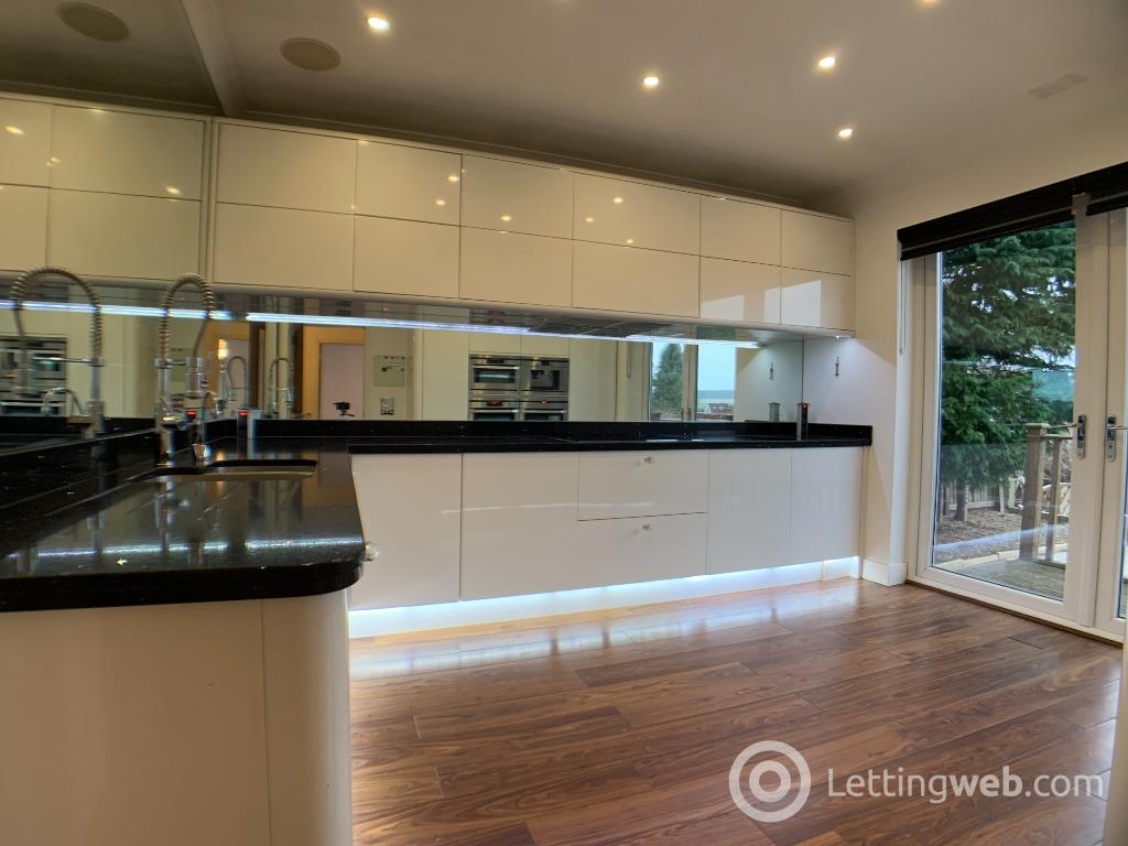 Property to rent in 25 Hillview Terrace, Aberdeen, AB15 9HJ