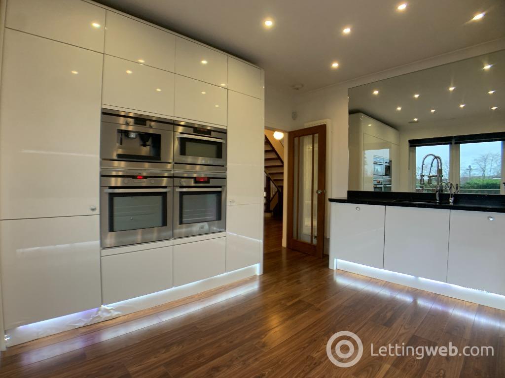 Property to rent in 25 Hillview Terrace, Aberdeen, AB15 9HJ