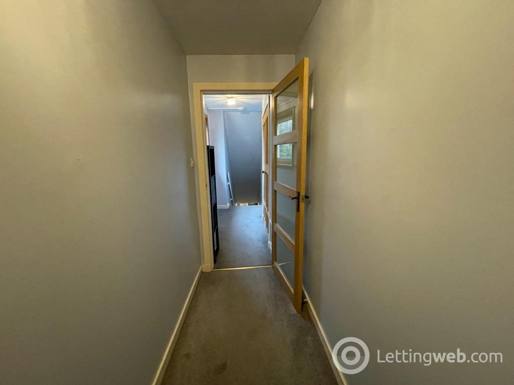 Property to rent in 72A Rosemount Place, Aberdeen, AB25 2XJ