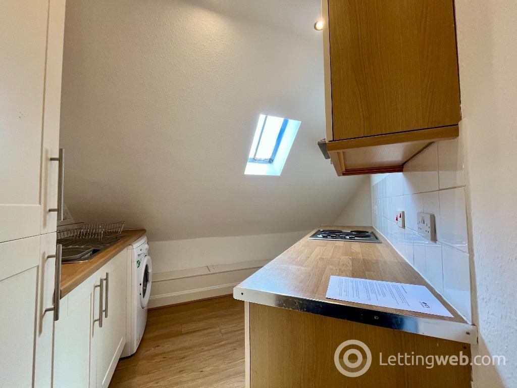 Property to rent in 118E High Street, Montrose, DD10 8JF