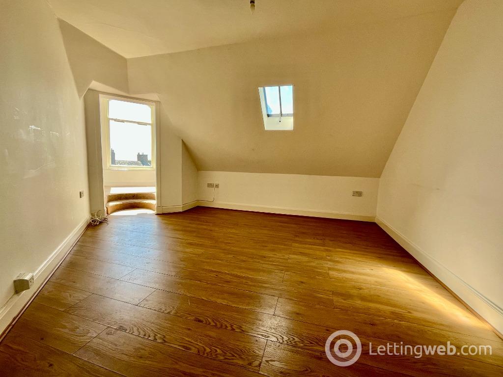 Property to rent in 118E High Street, Montrose, DD10 8JF